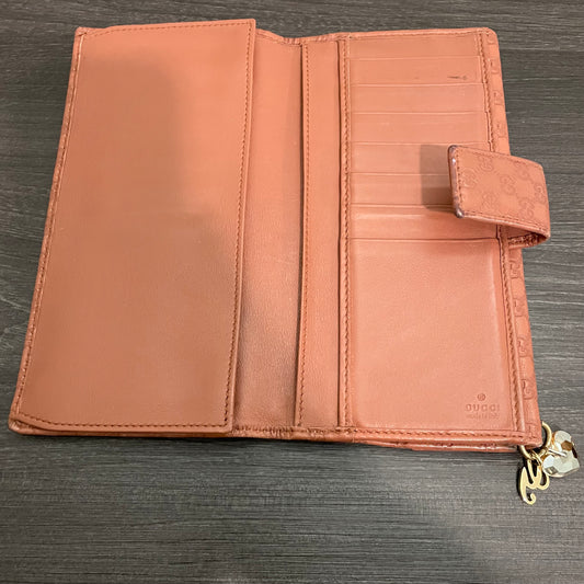 #905 GUCCI Rose Leather Bifold Wallet
