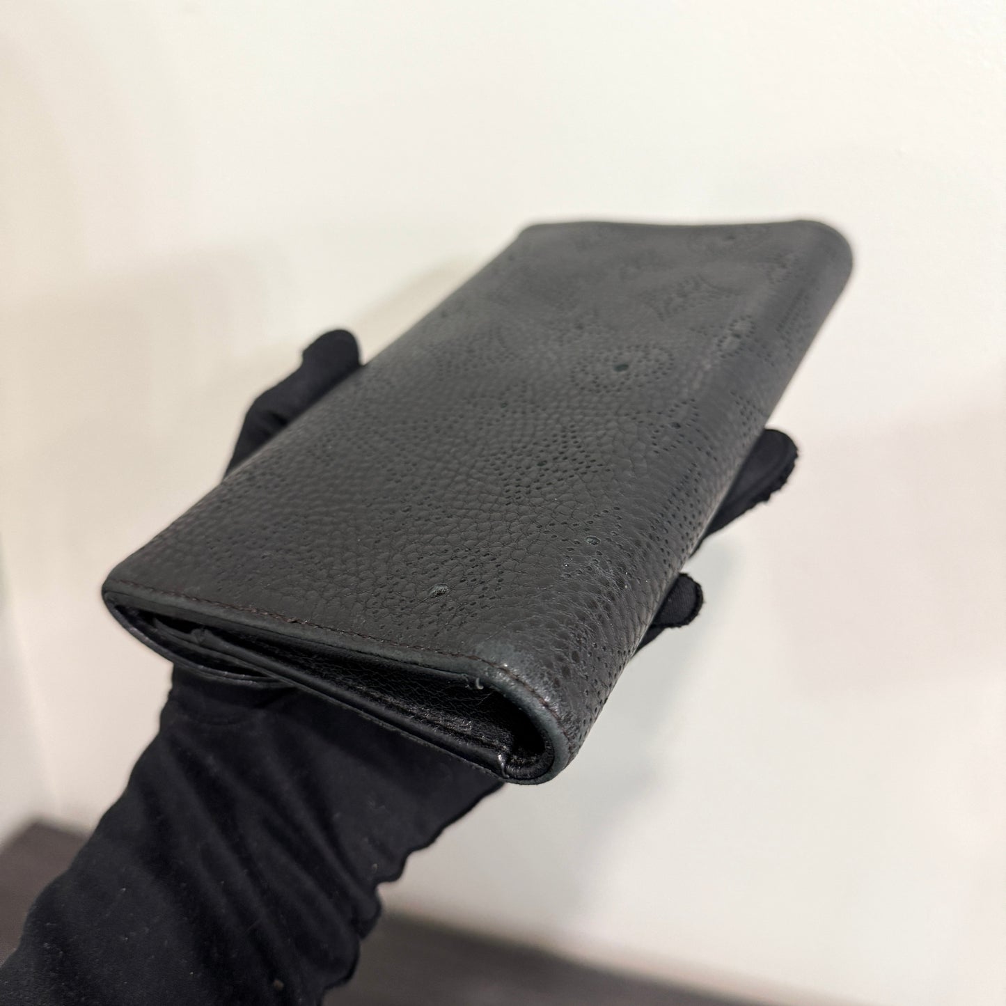 LOUIS VUITTON Black Mahina Amelia Wallet