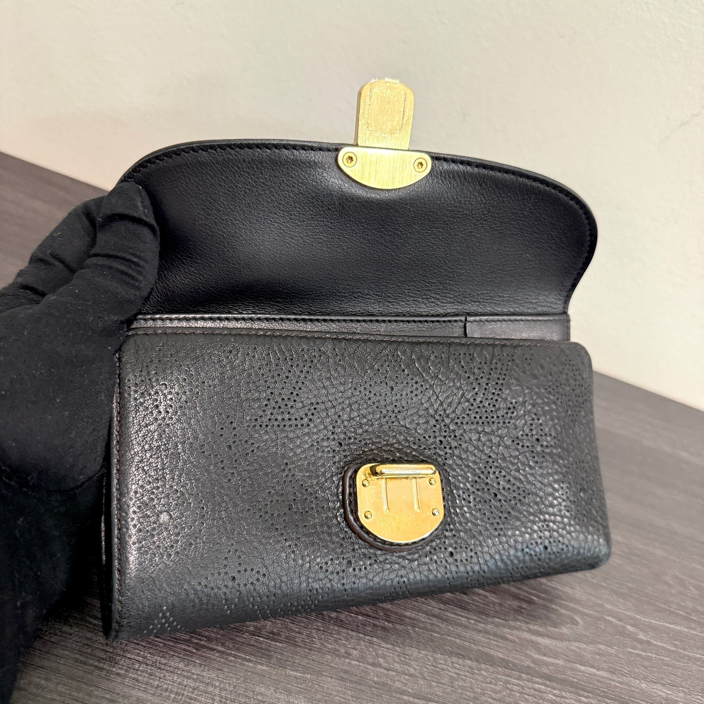 LOUIS VUITTON Black Mahina Amelia Wallet