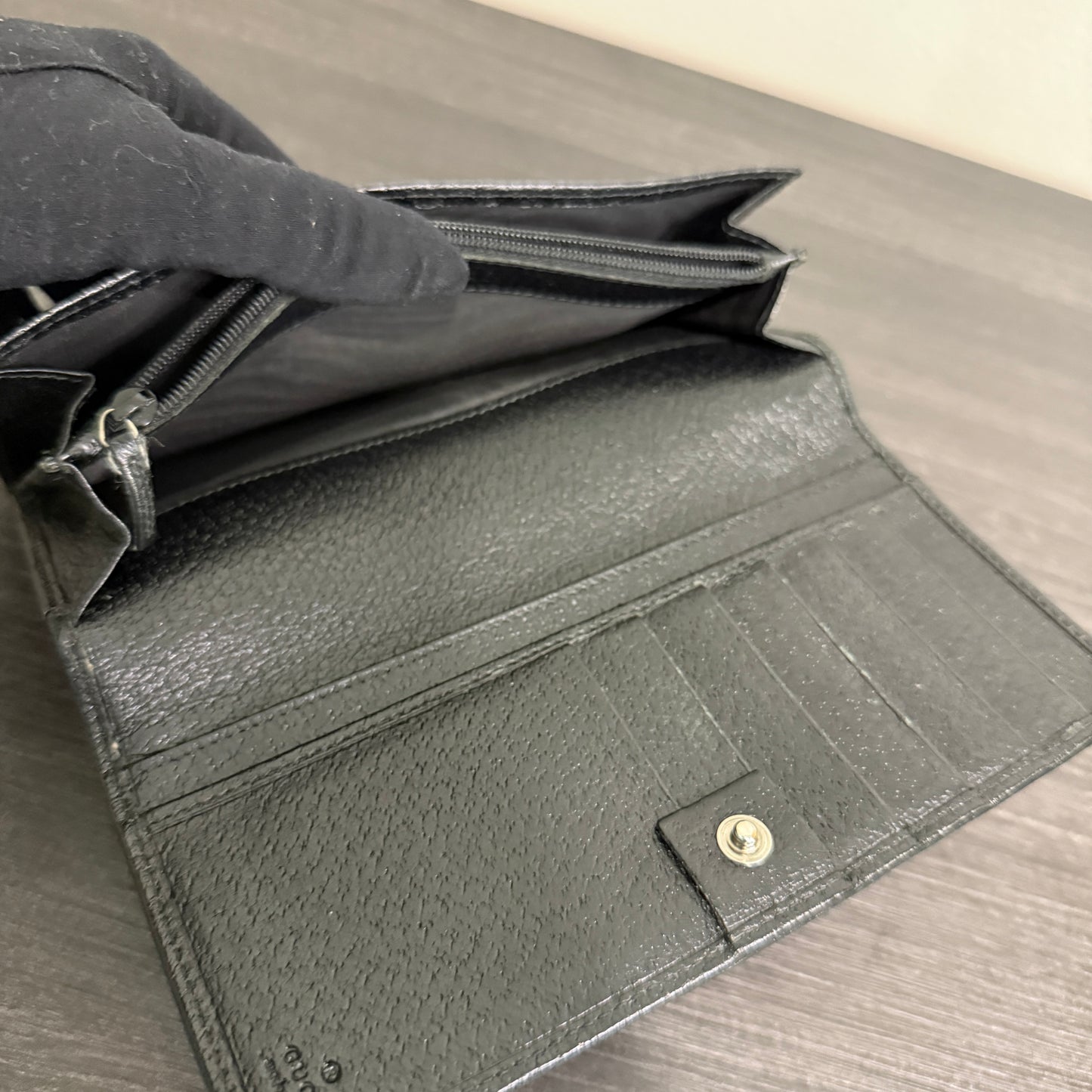 1015-20 GUCCI Black GG Long Wallet