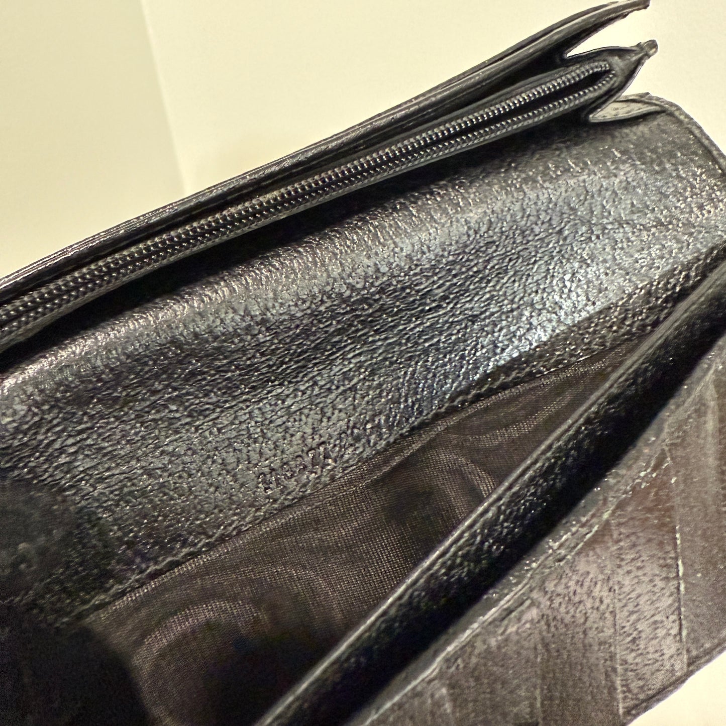 1015-20 GUCCI Black GG Long Wallet