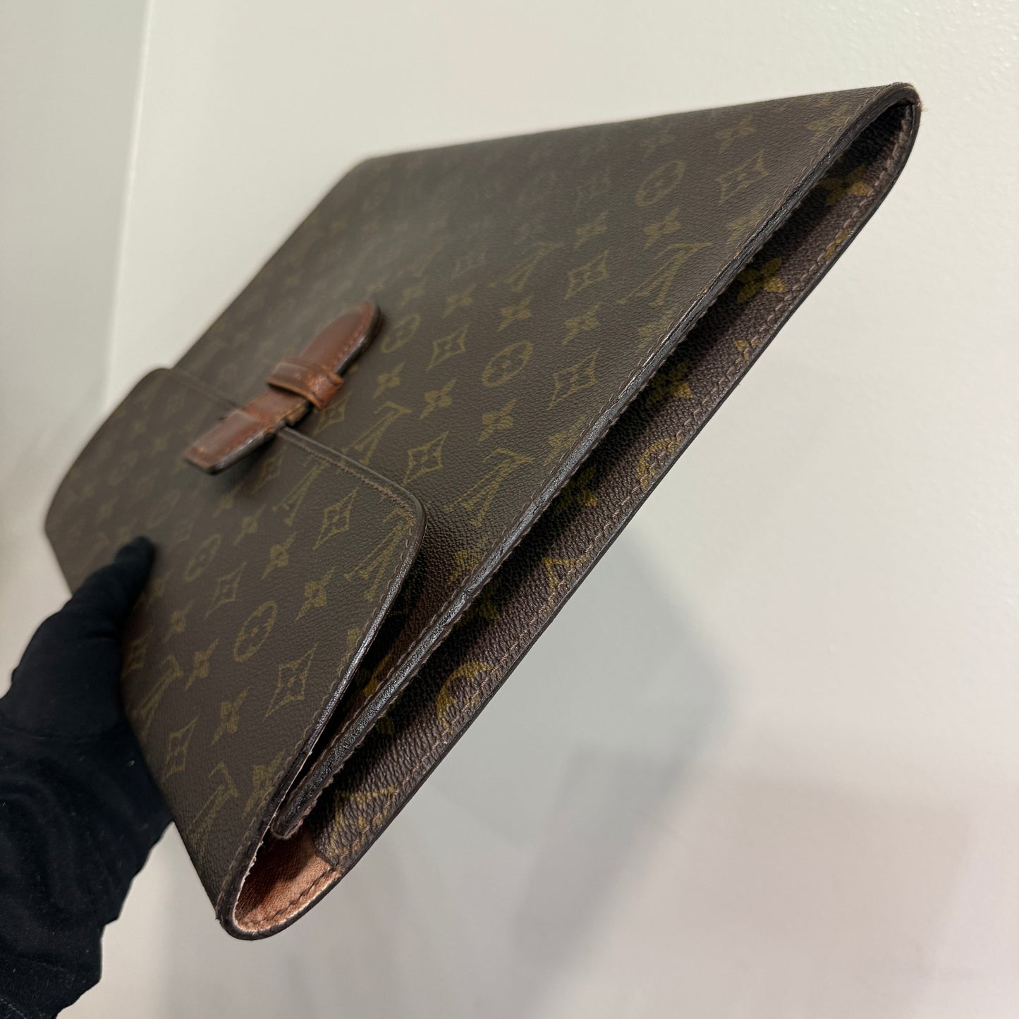 1015-17 LOUIS VUITTON Monogram Document Case