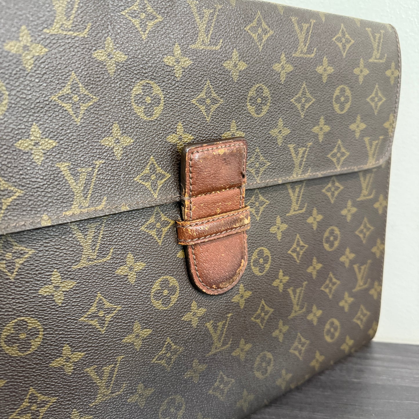 1015-17 LOUIS VUITTON Monogram Document Case