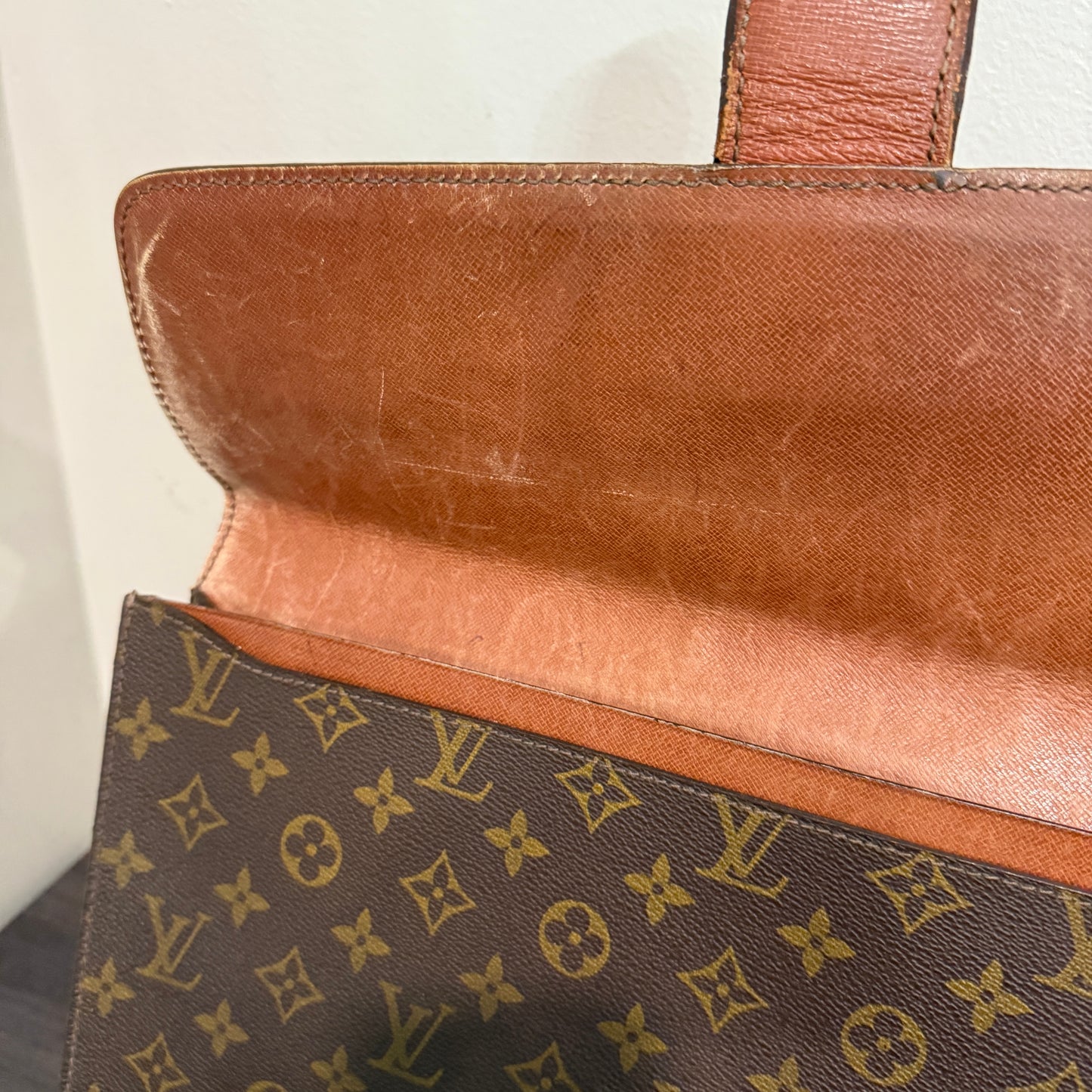 1015-17 LOUIS VUITTON Monogram Document Case