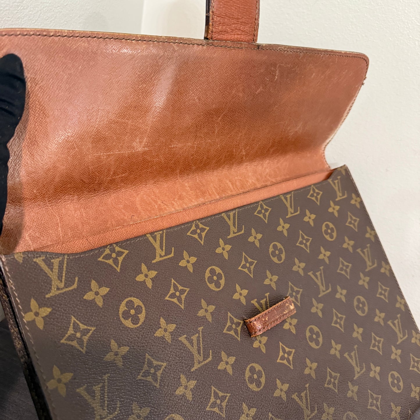 1015-17 LOUIS VUITTON Monogram Document Case