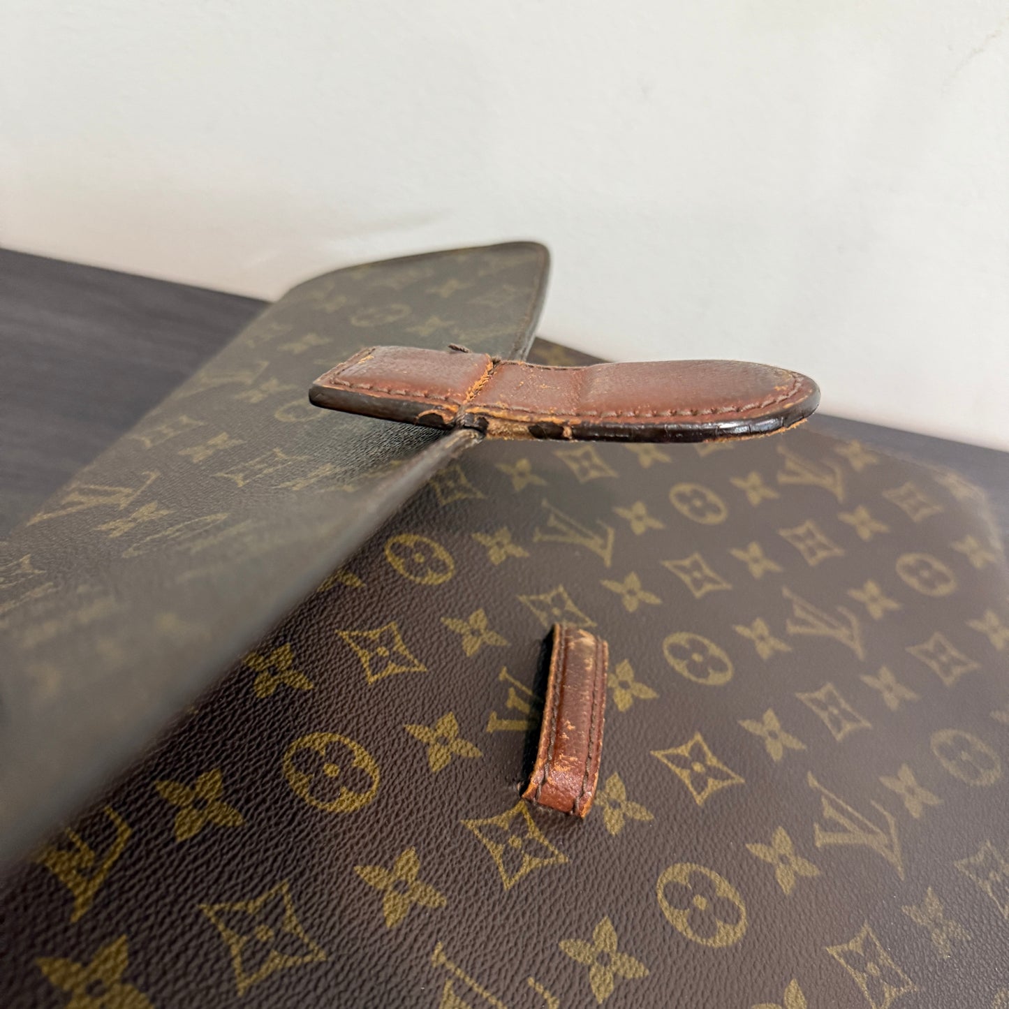 1015-17 LOUIS VUITTON Monogram Document Case