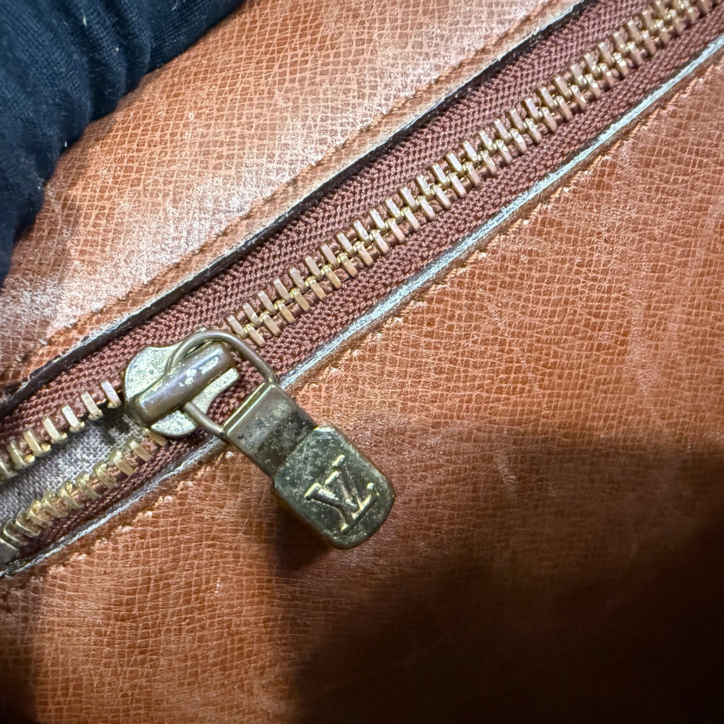 1015-17 LOUIS VUITTON Monogram Document Case