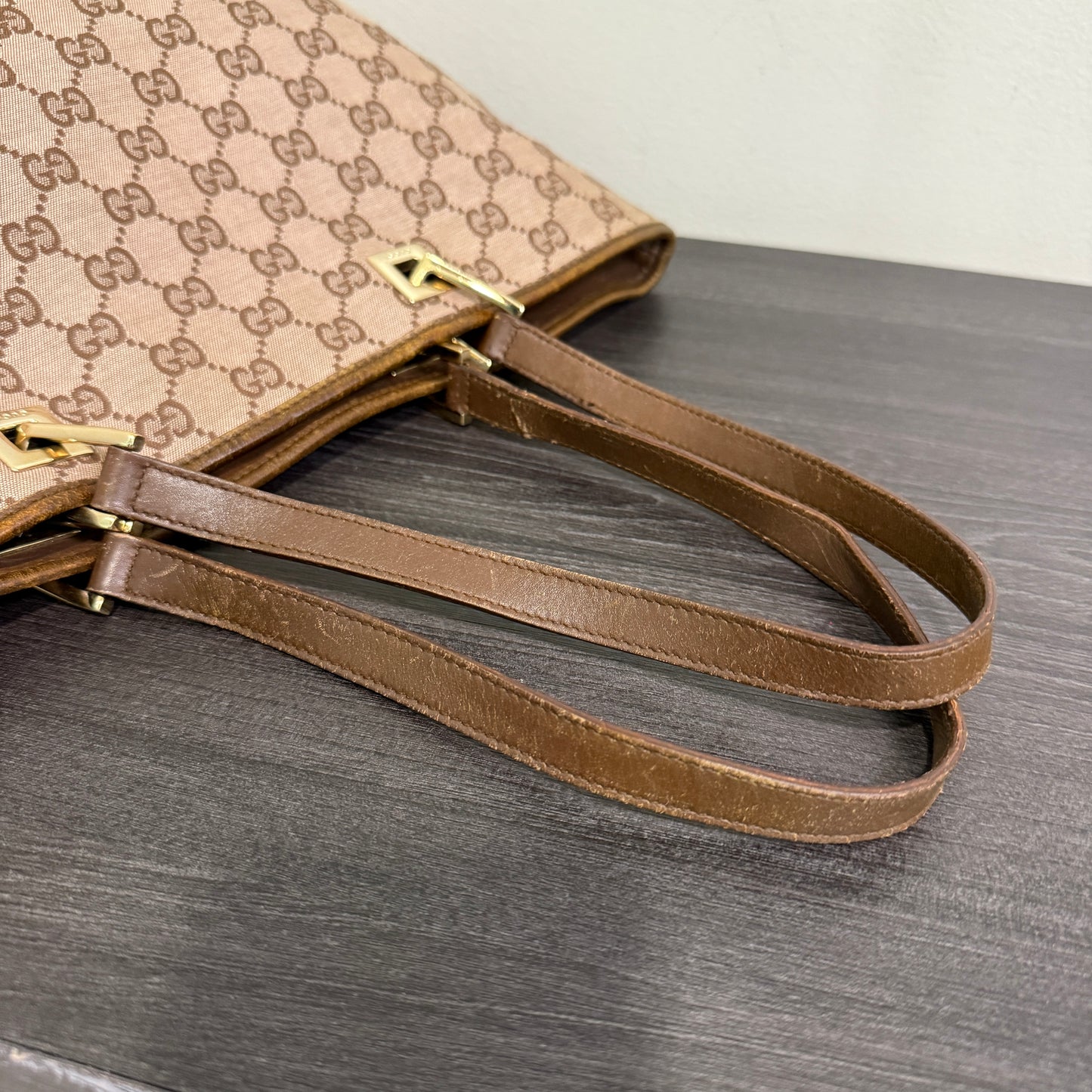 1015-08 GUCCI Brown GG Canvas Tote