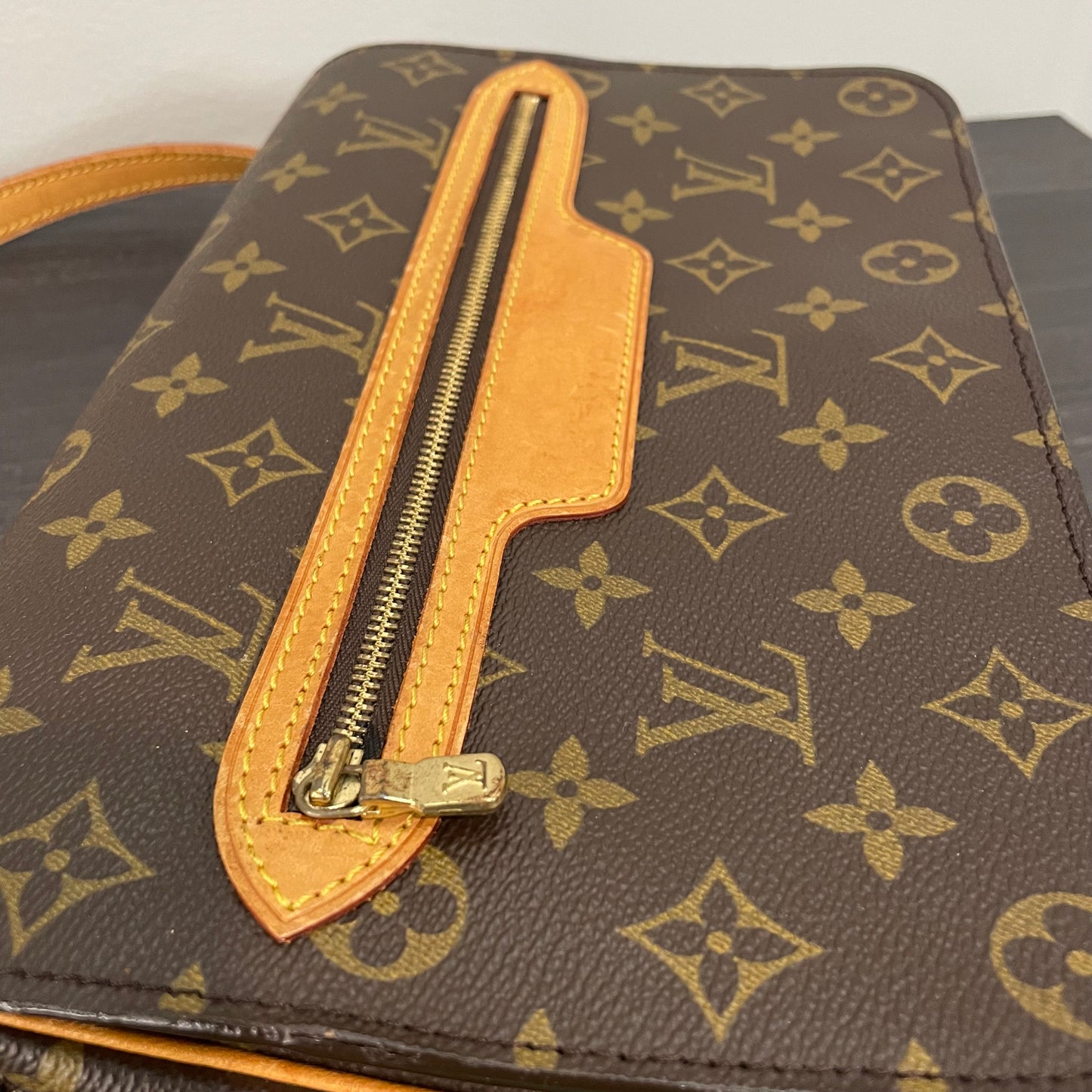 BUY NOW (50% Off for Subscribers) Louis Vuitton Monogram Saint Germain 28