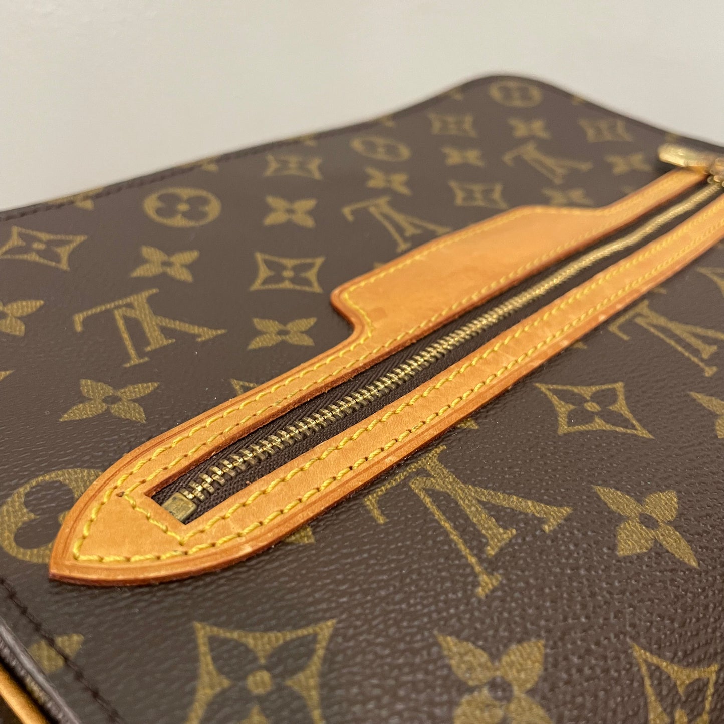BUY NOW (50% Off for Subscribers) Louis Vuitton Monogram Saint Germain 28