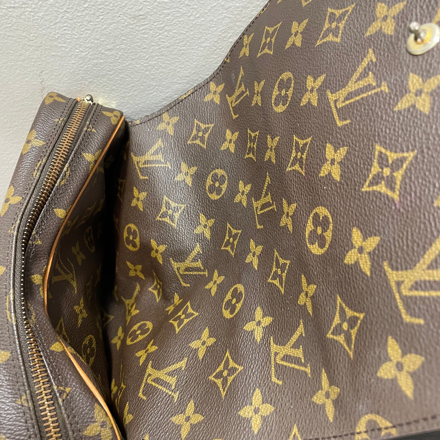 SOLD! Louis Vuitton Monogram Saint Germain 24