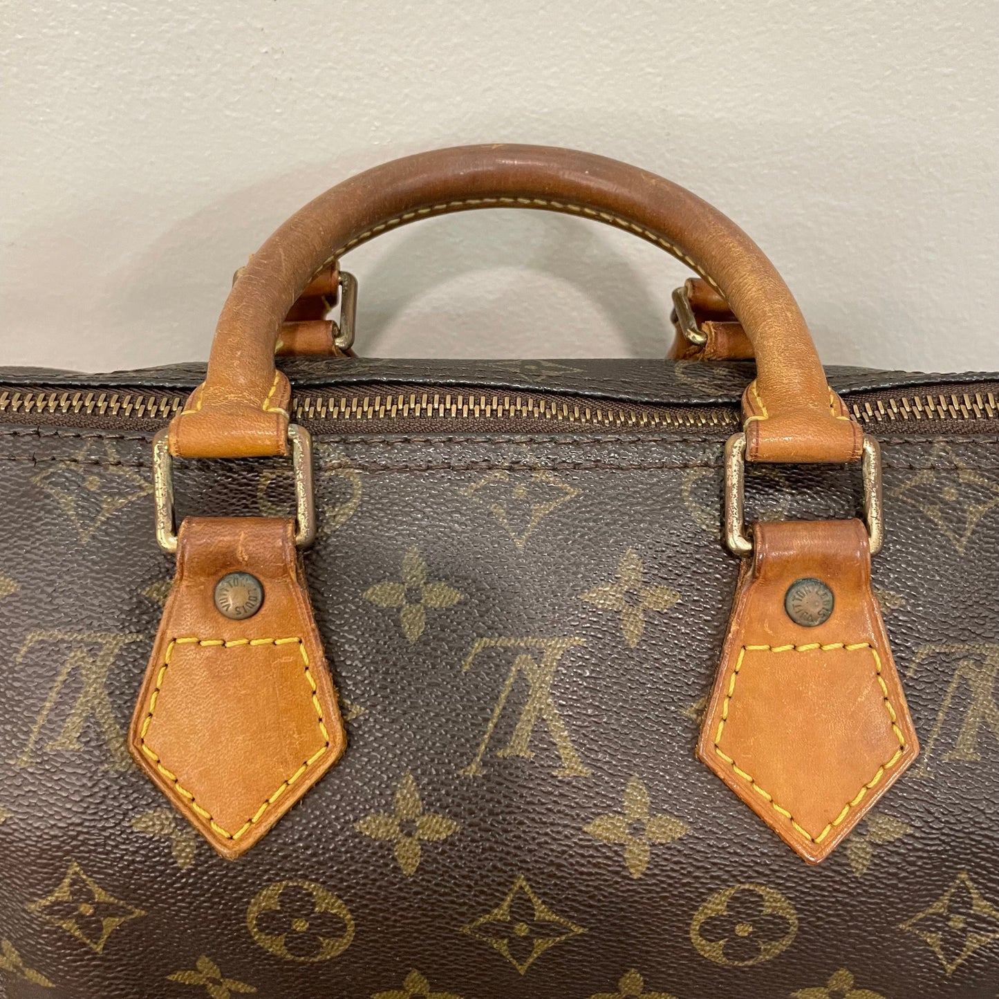 SOLD! Louis Vuitton Monogram Speedy 25