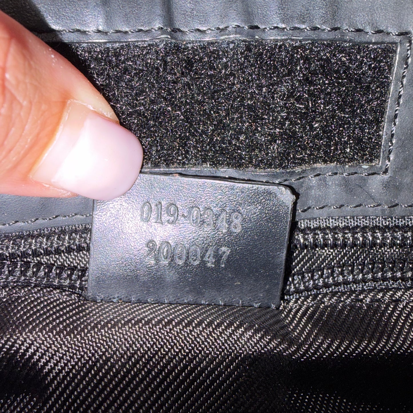 #002 GUCCI Black Messenger