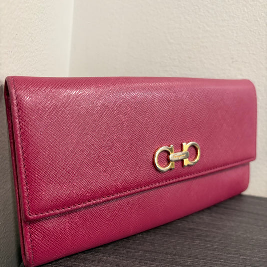 #013 SALVATORE FERRAGAMO Raspberry Long Wallet