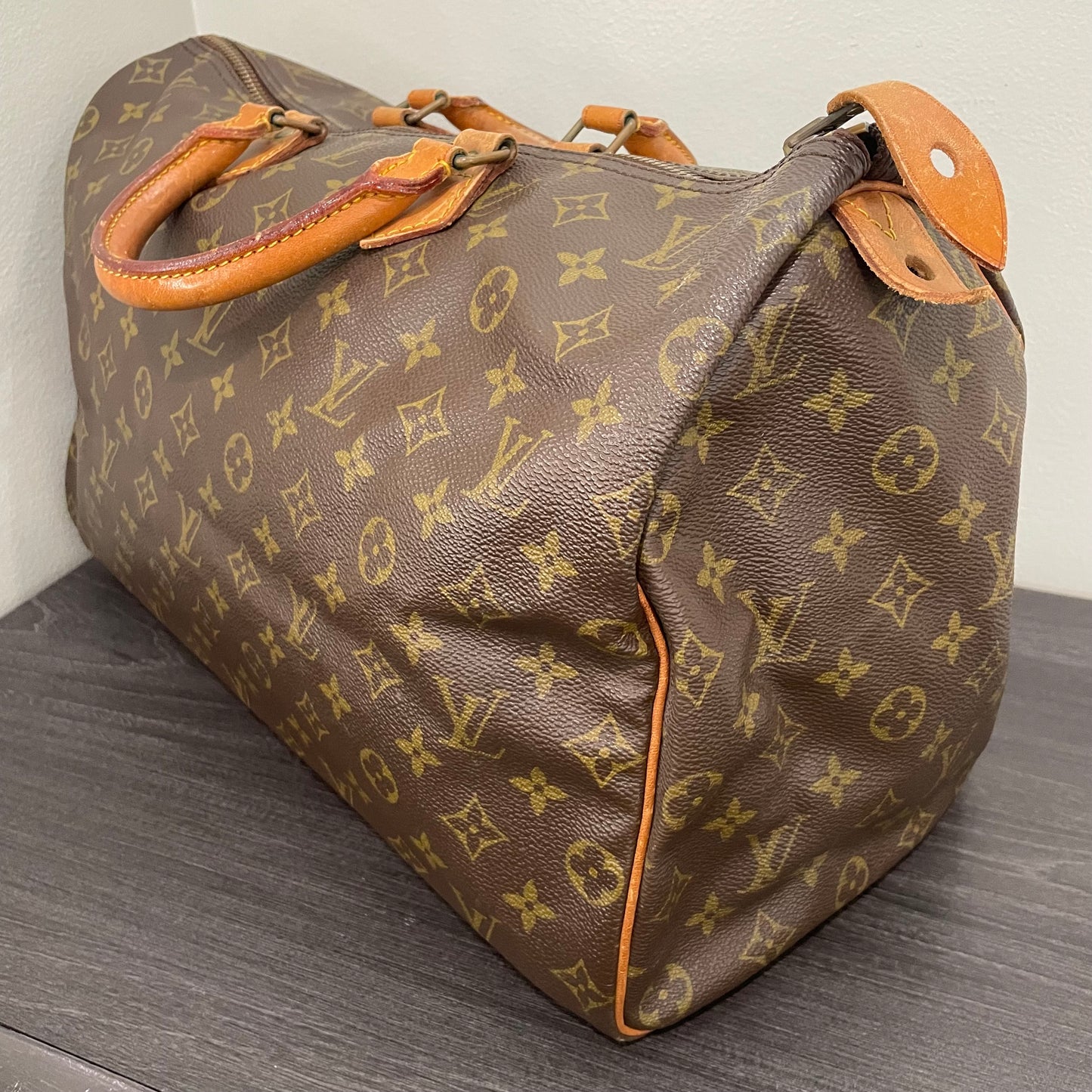 Louis Vuitton Monogram Speedy 40