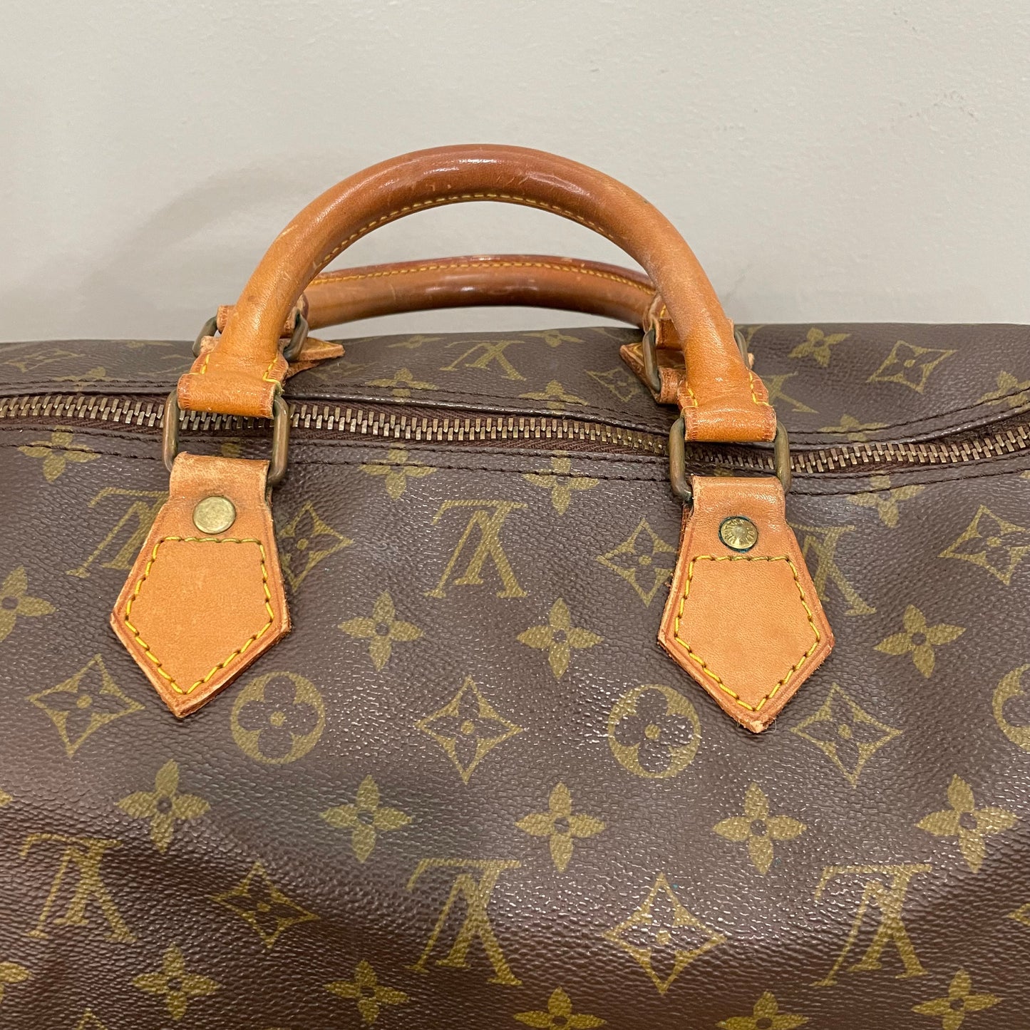 Louis Vuitton Monogram Speedy 40