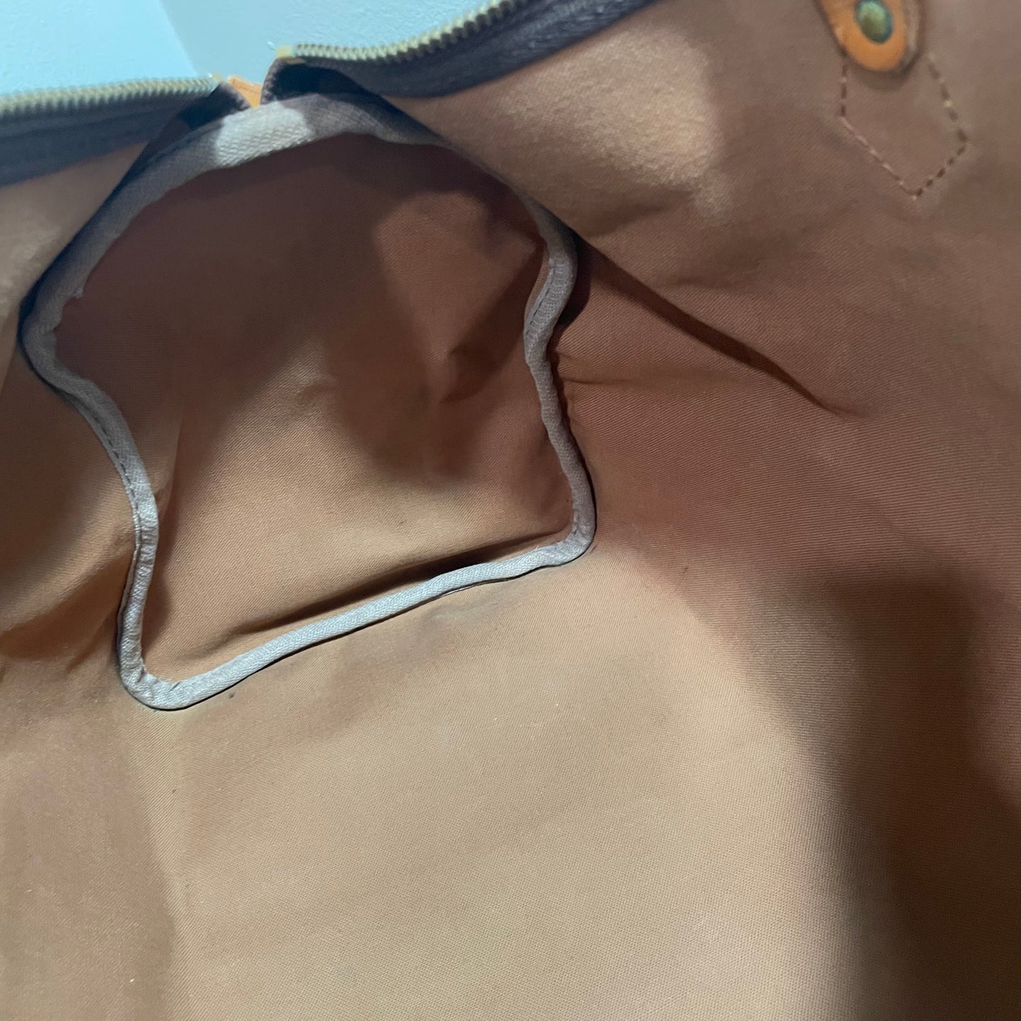 Louis Vuitton Monogram Speedy 40