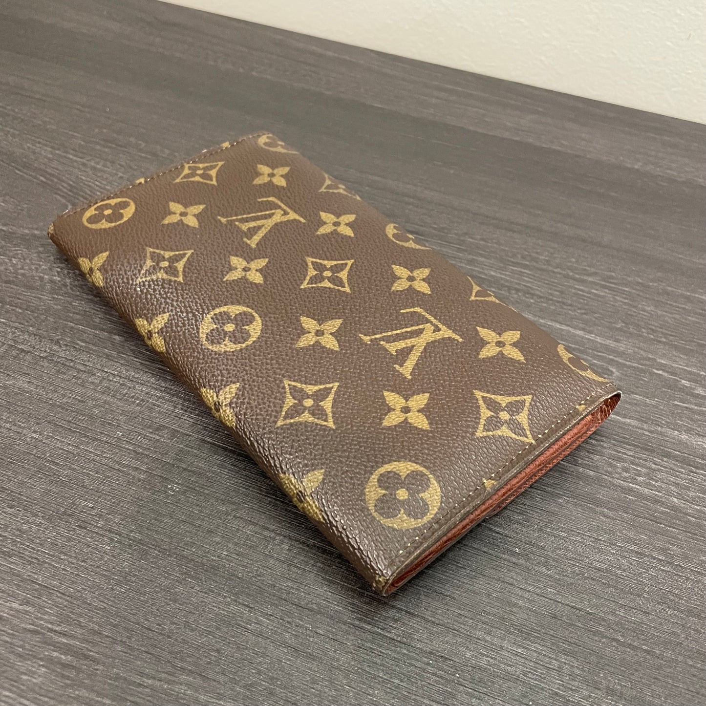 Louis Vuitton Monogram Bi-fold Wallet