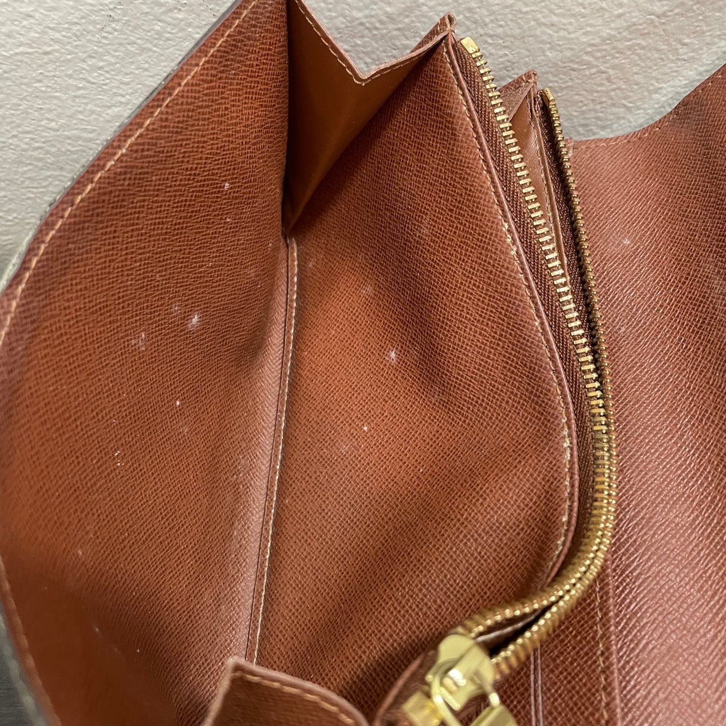 Louis Vuitton Monogram Bi-fold Wallet