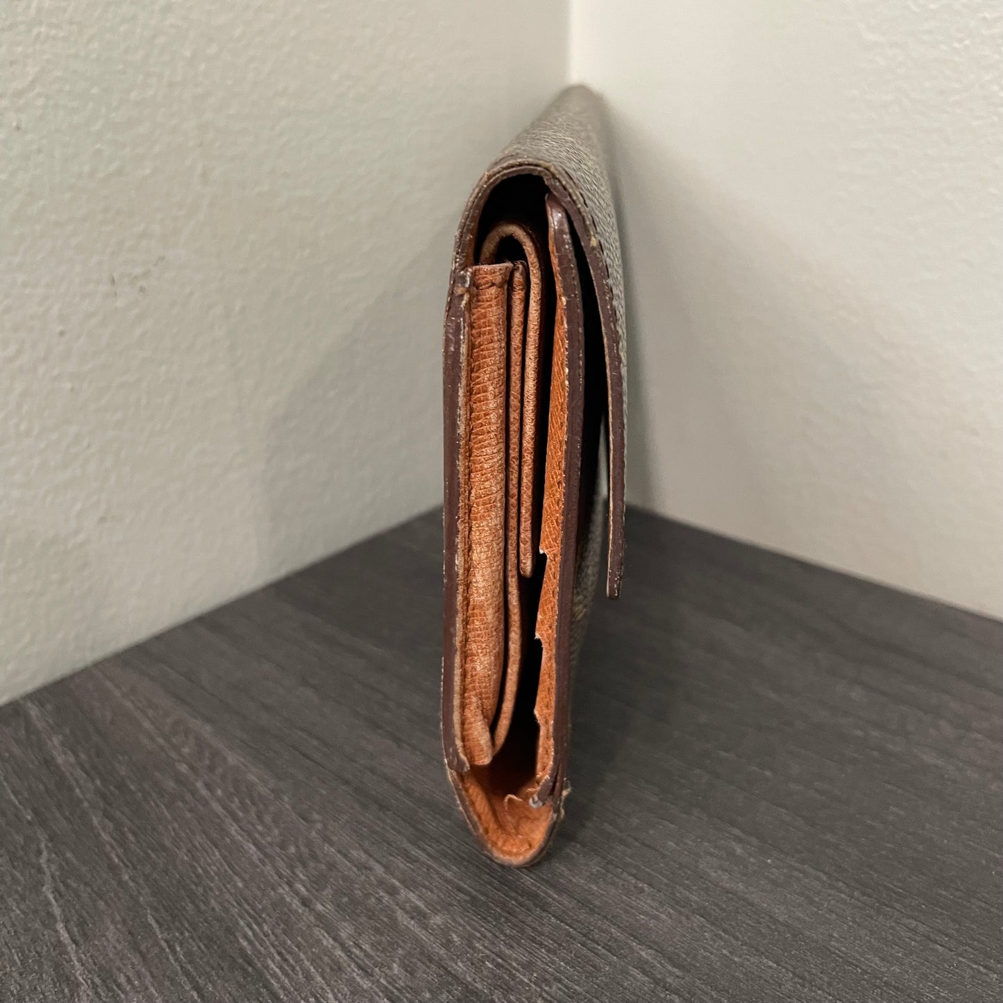 CLEARANCE Louis Vuitton Monogram Wallet