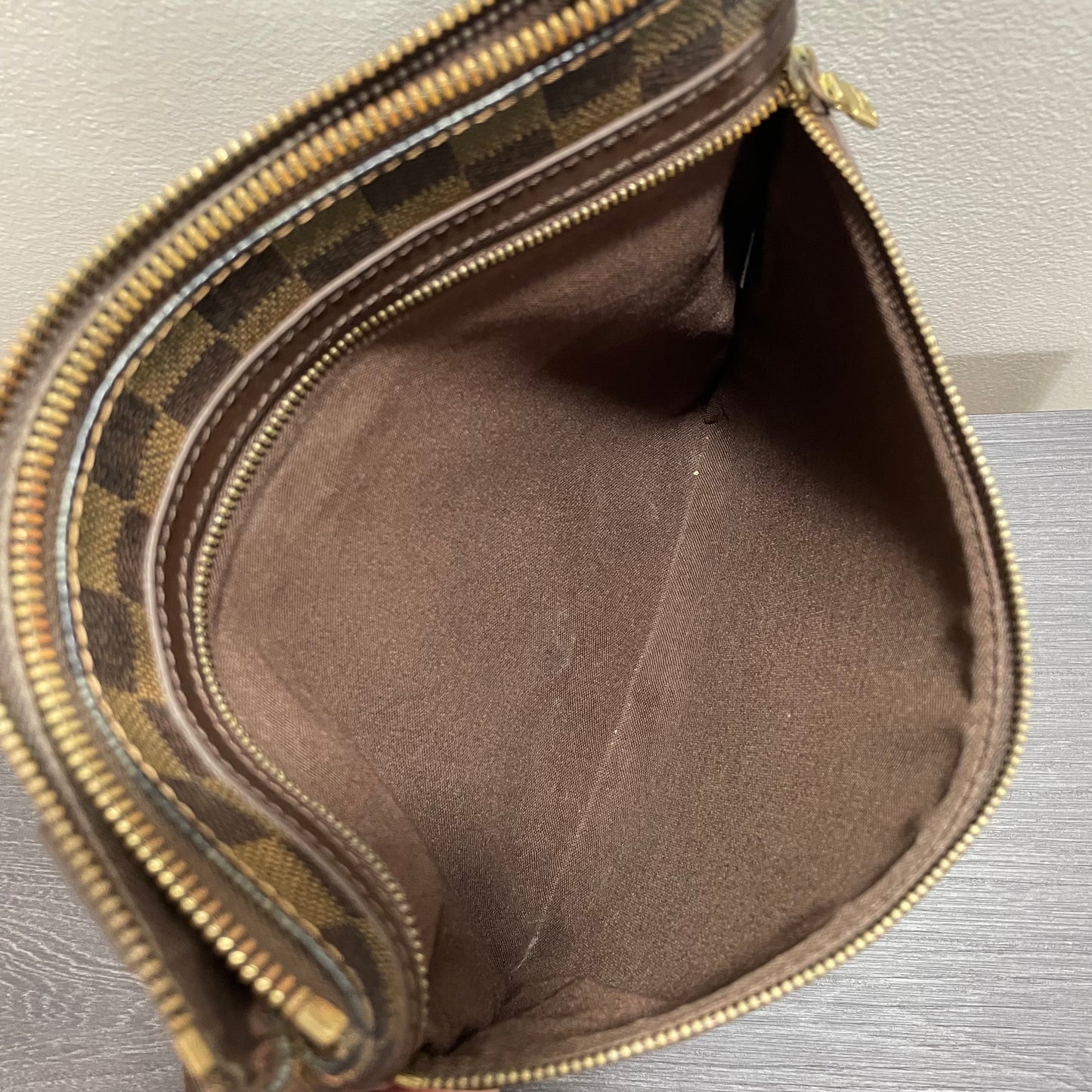 CLEARANCE Louis Vuitton Damier Ebene Bosphore Crossbody