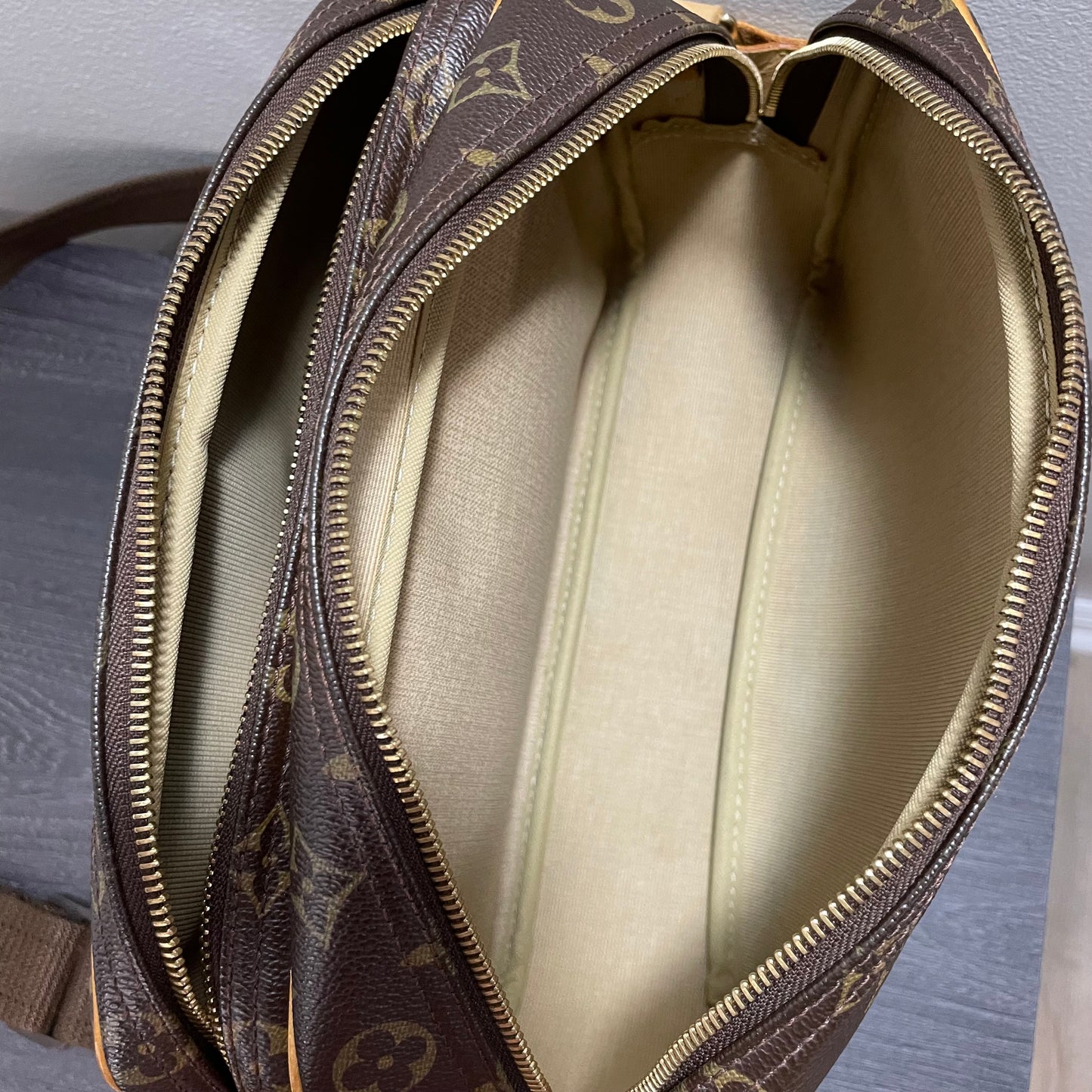 CLEARANCE Louis Vuitton Monogram Messenger Crossbody
