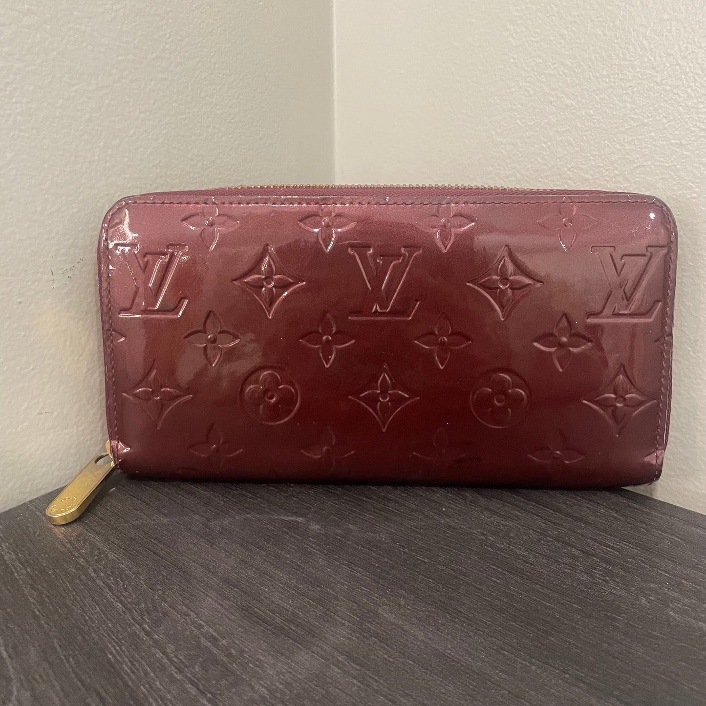 Louis Vuitton Vernis Red Zippy Wallet