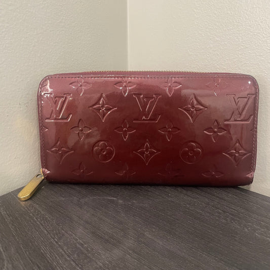 Louis Vuitton Vernis Red Zippy Wallet