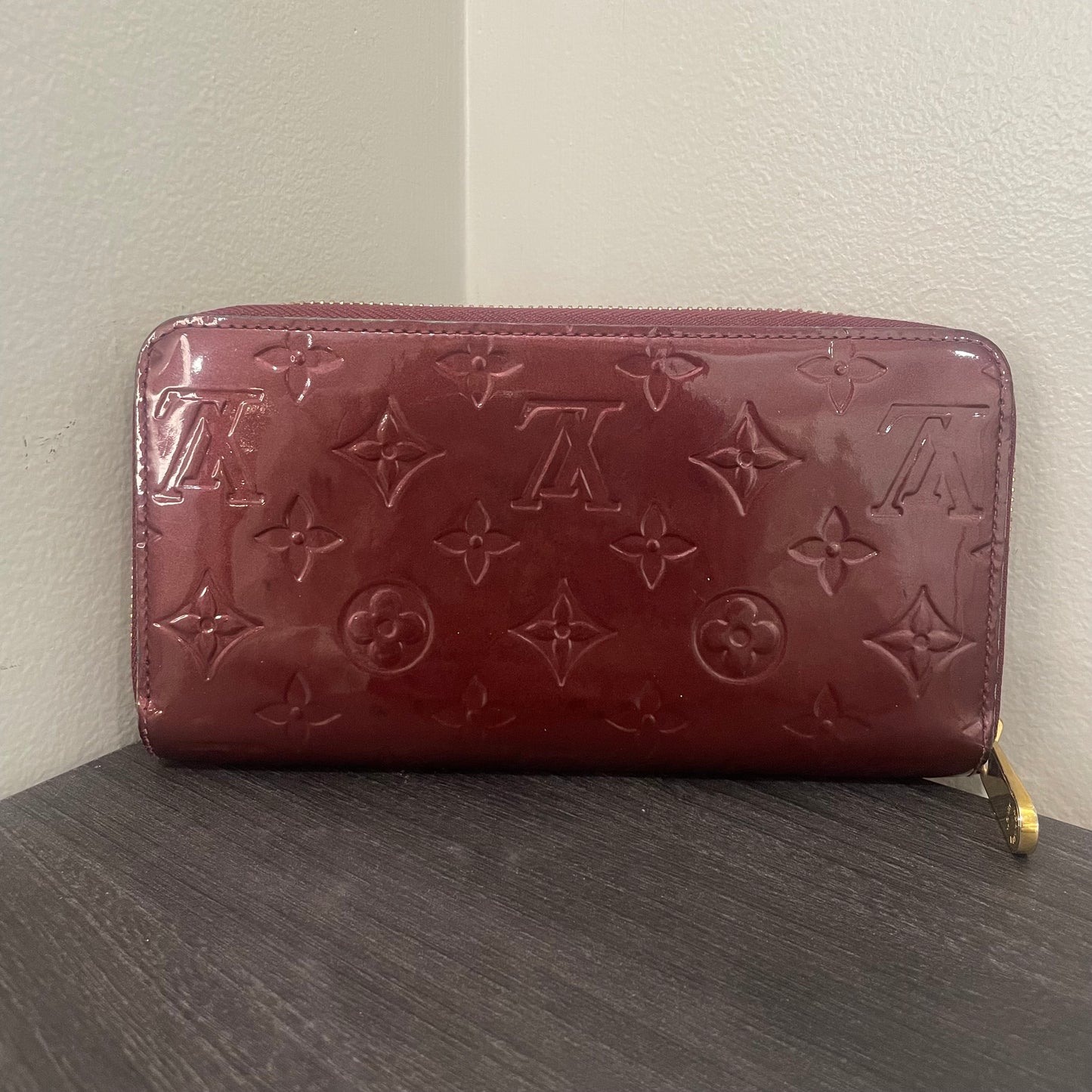Louis Vuitton Vernis Red Zippy Wallet