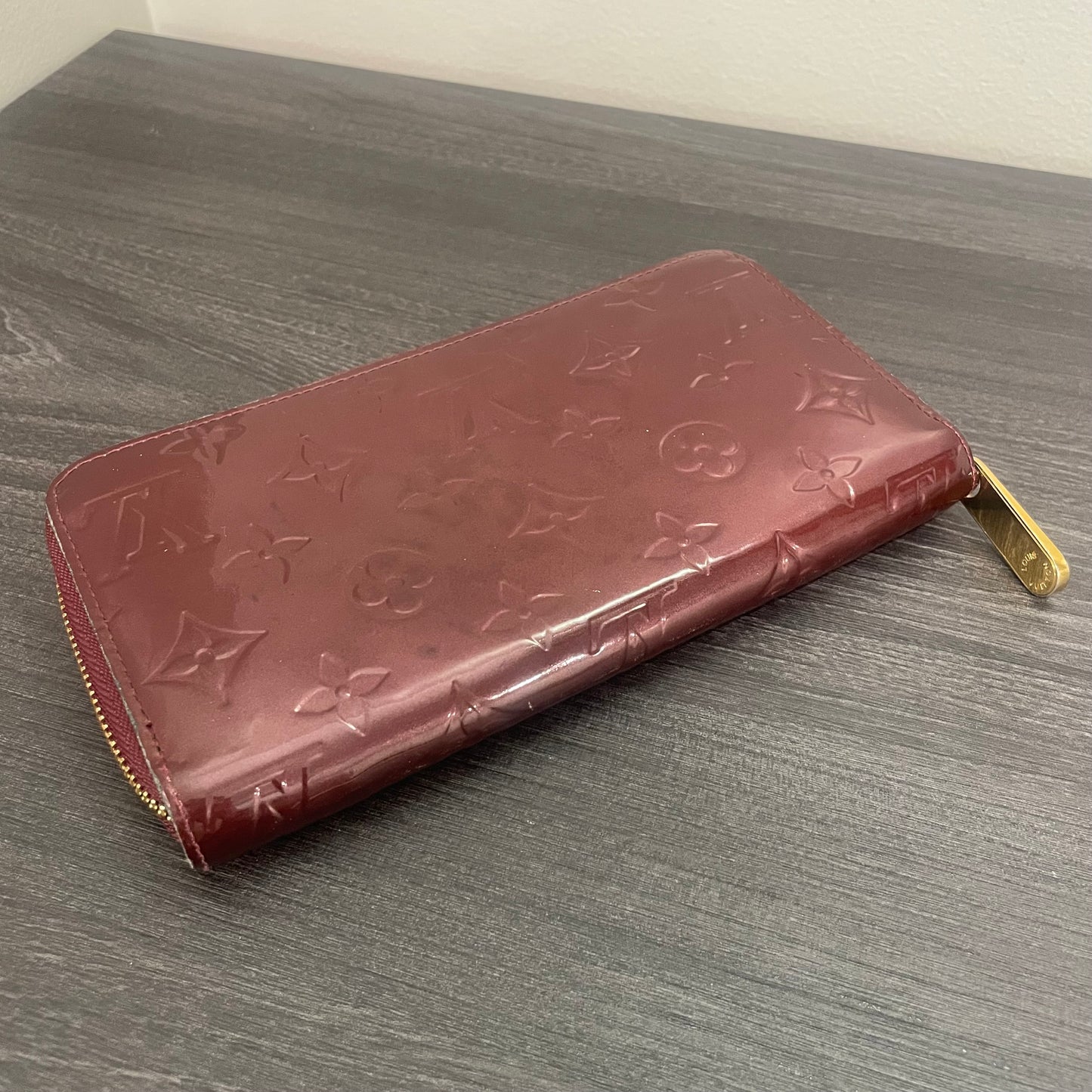 Louis Vuitton Vernis Red Zippy Wallet