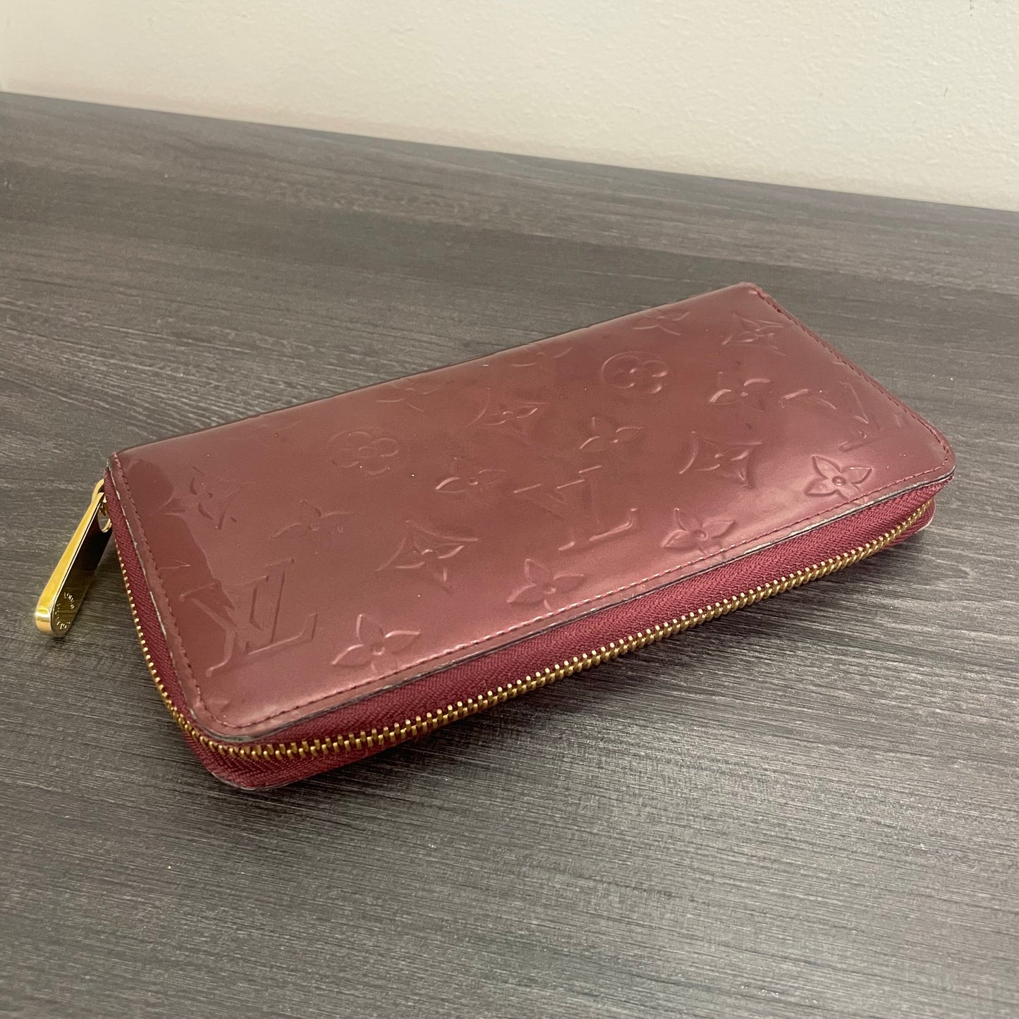 Louis Vuitton Vernis Red Zippy Wallet