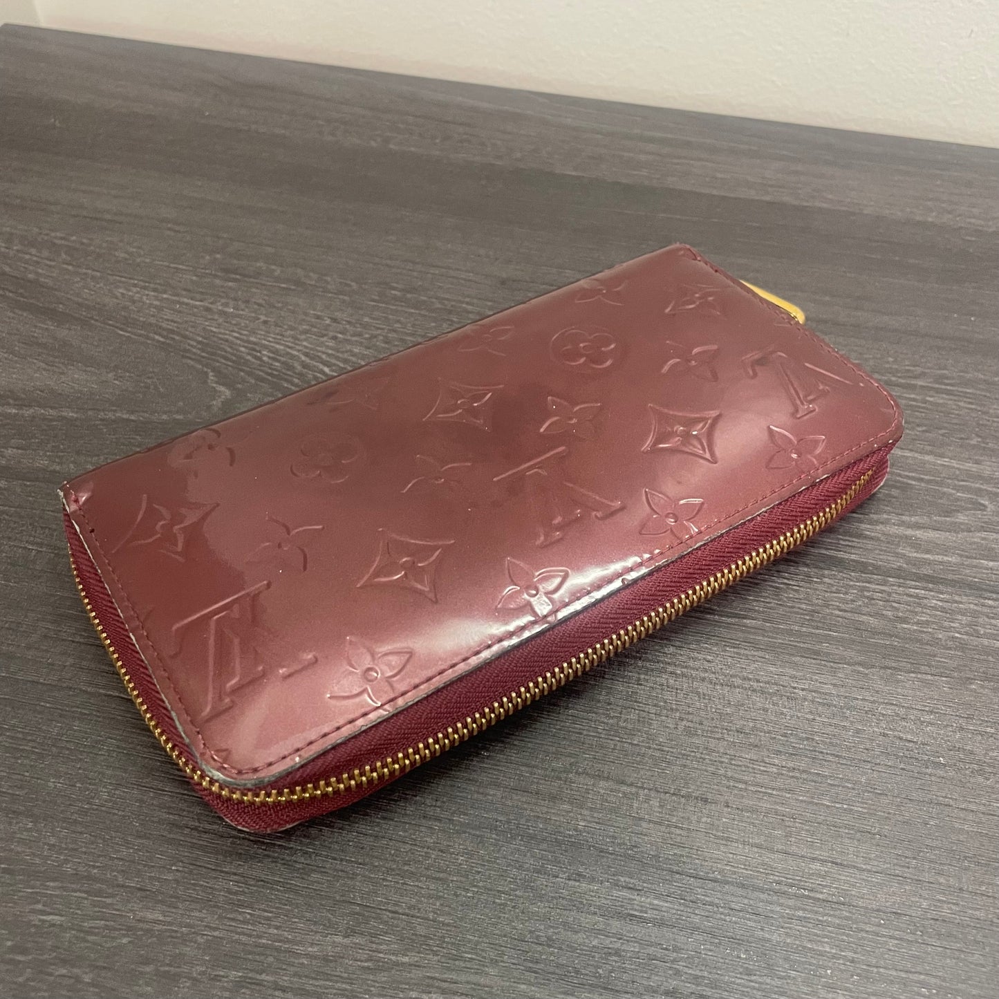 Louis Vuitton Vernis Red Zippy Wallet