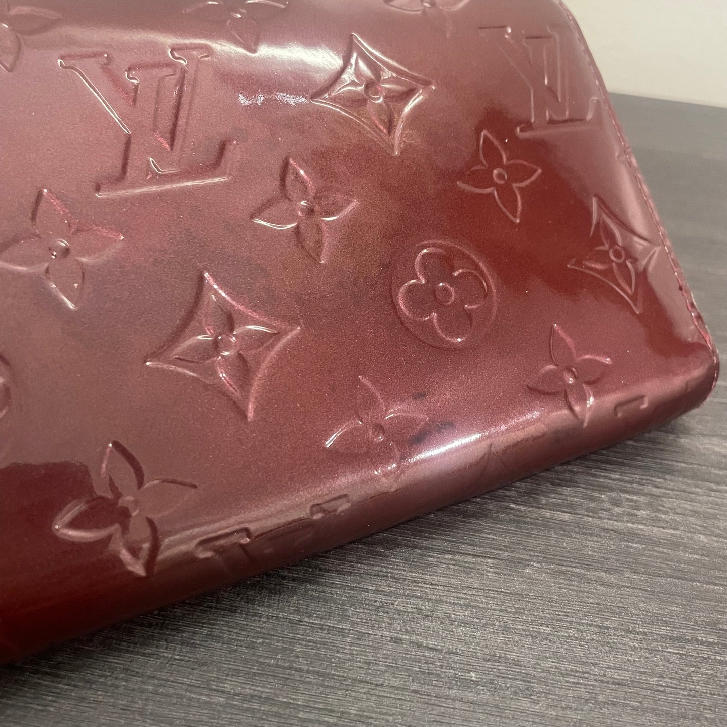 Louis Vuitton Vernis Red Zippy Wallet