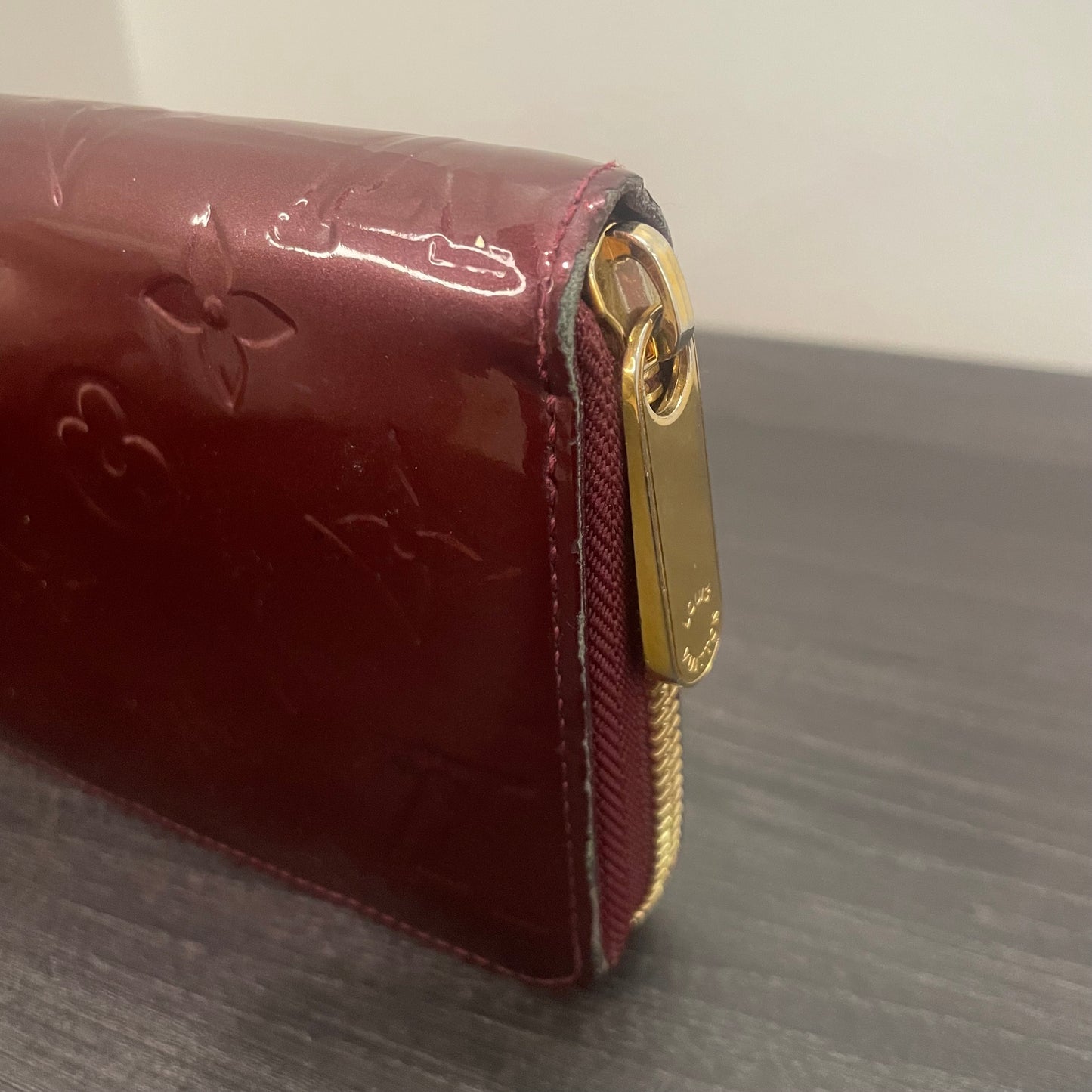 Louis Vuitton Vernis Red Zippy Wallet