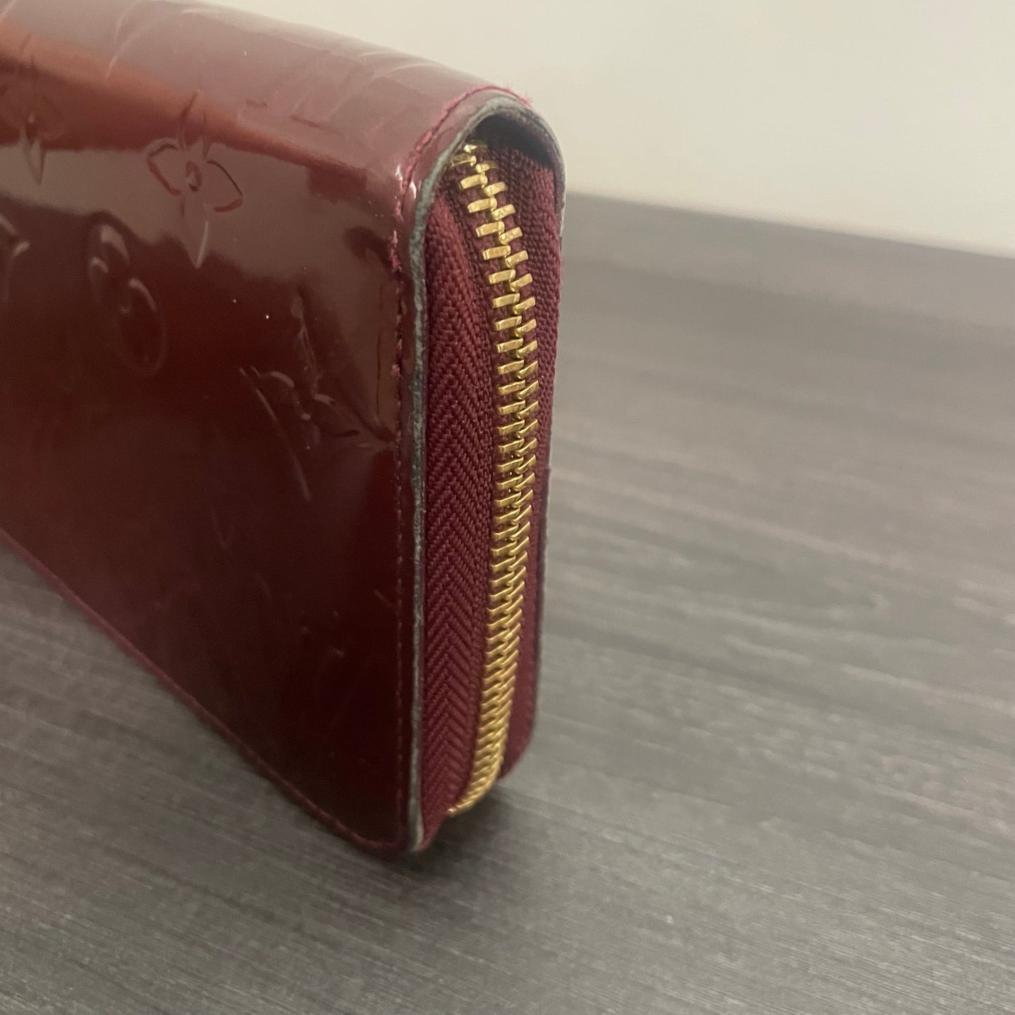 Louis Vuitton Vernis Red Zippy Wallet