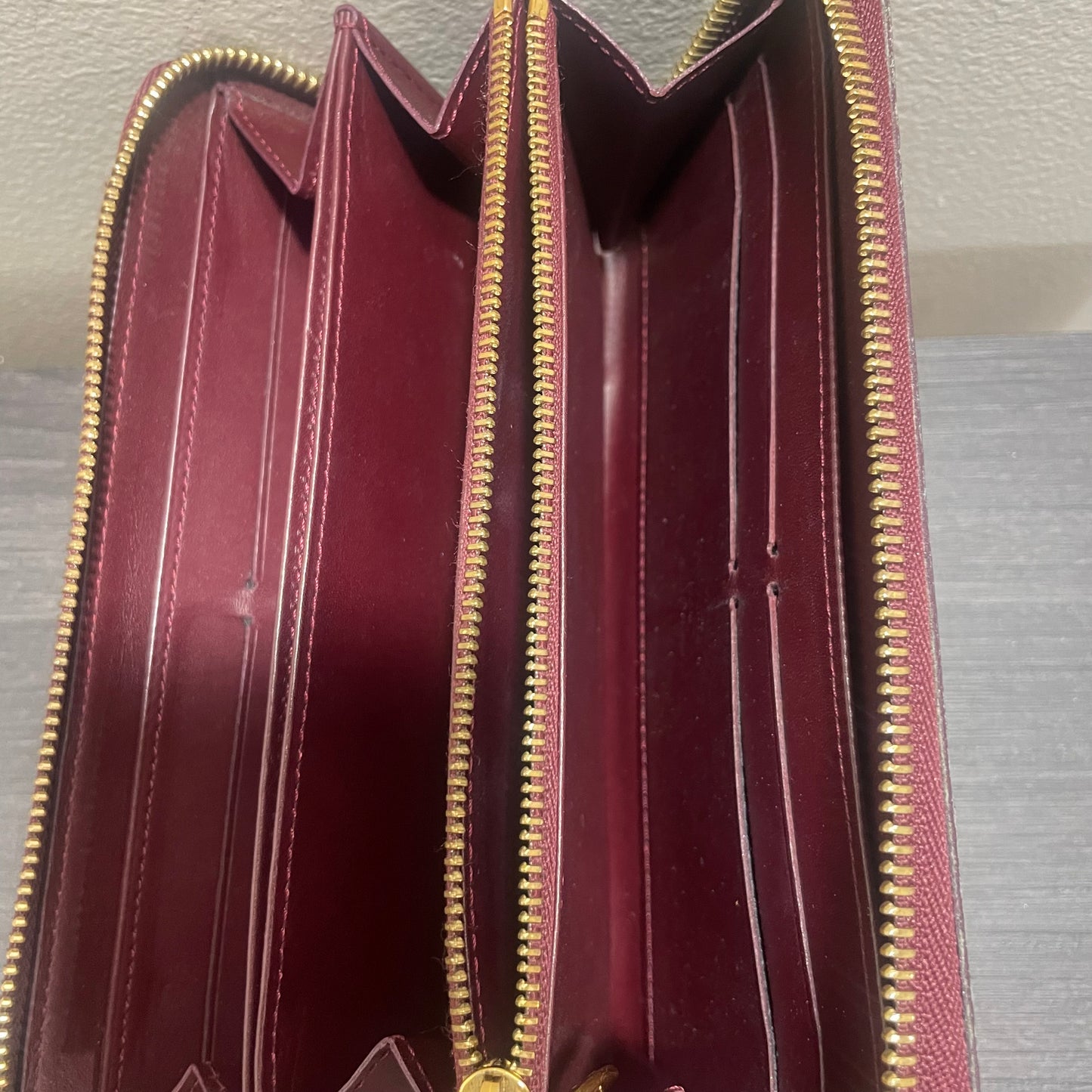 Louis Vuitton Vernis Red Zippy Wallet