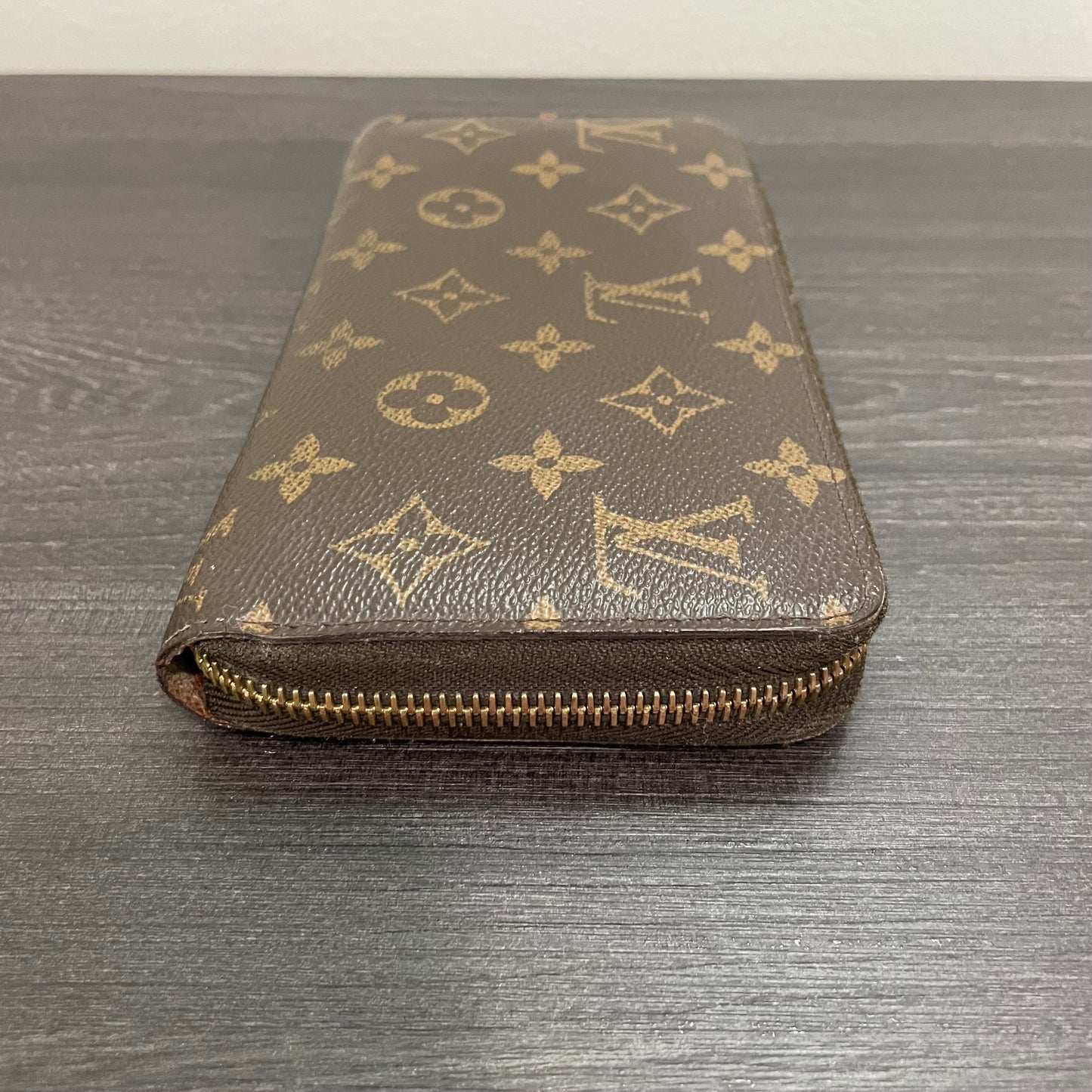 CLEARANCE Louis Vuitton Monogram Zippy Wallet