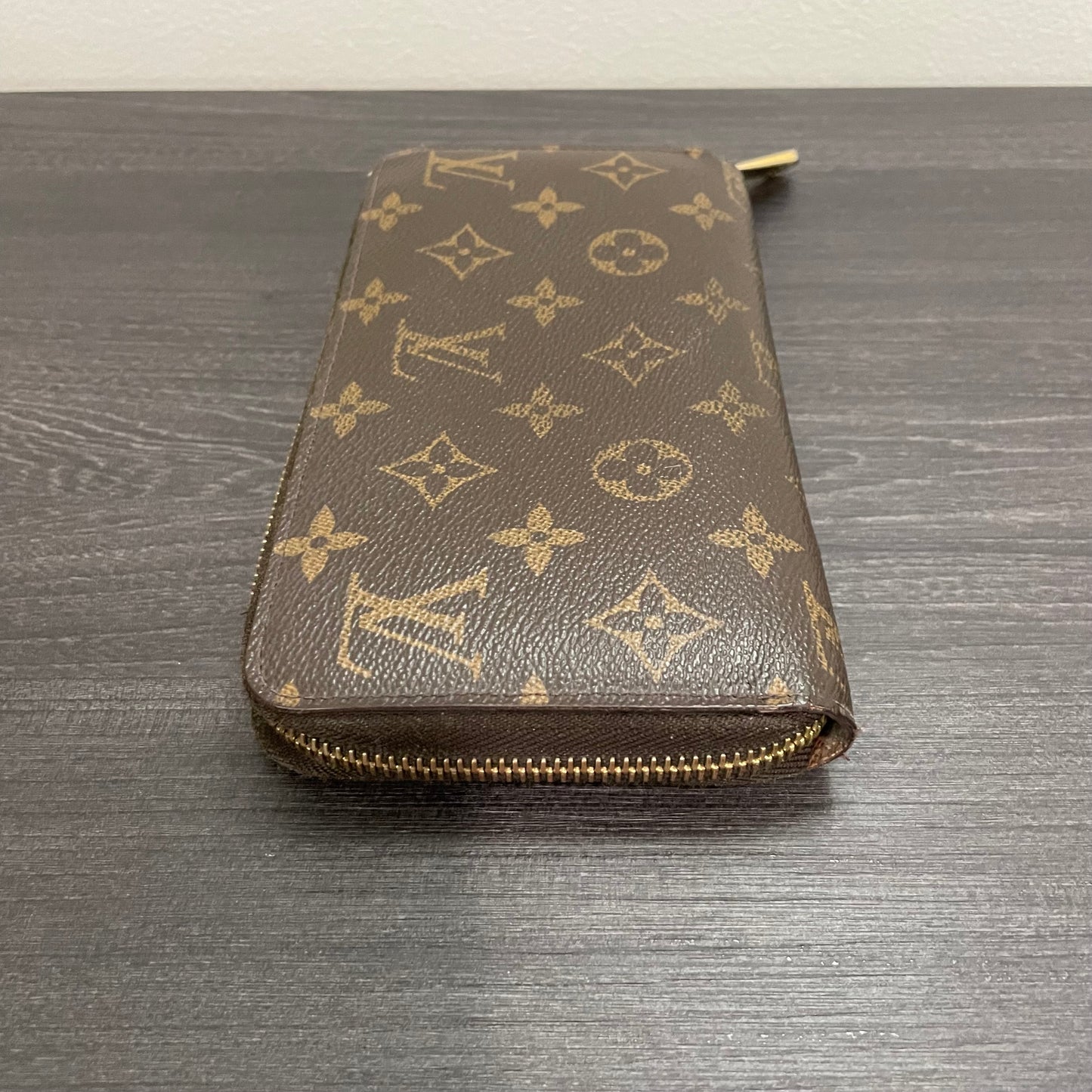 CLEARANCE Louis Vuitton Monogram Zippy Wallet
