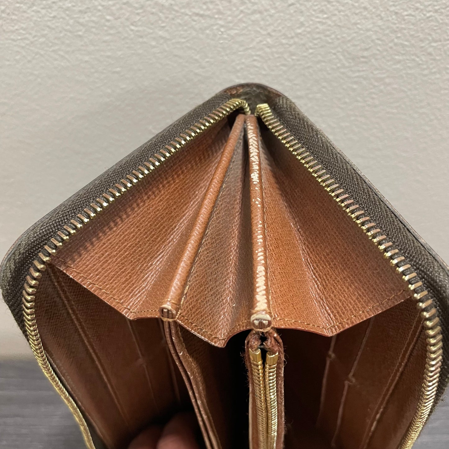 CLEARANCE Louis Vuitton Monogram Zippy Wallet