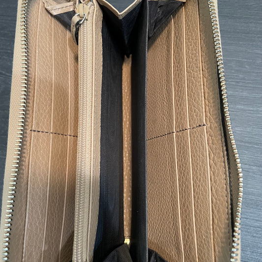 SOLD! Gucci Soho Wallet