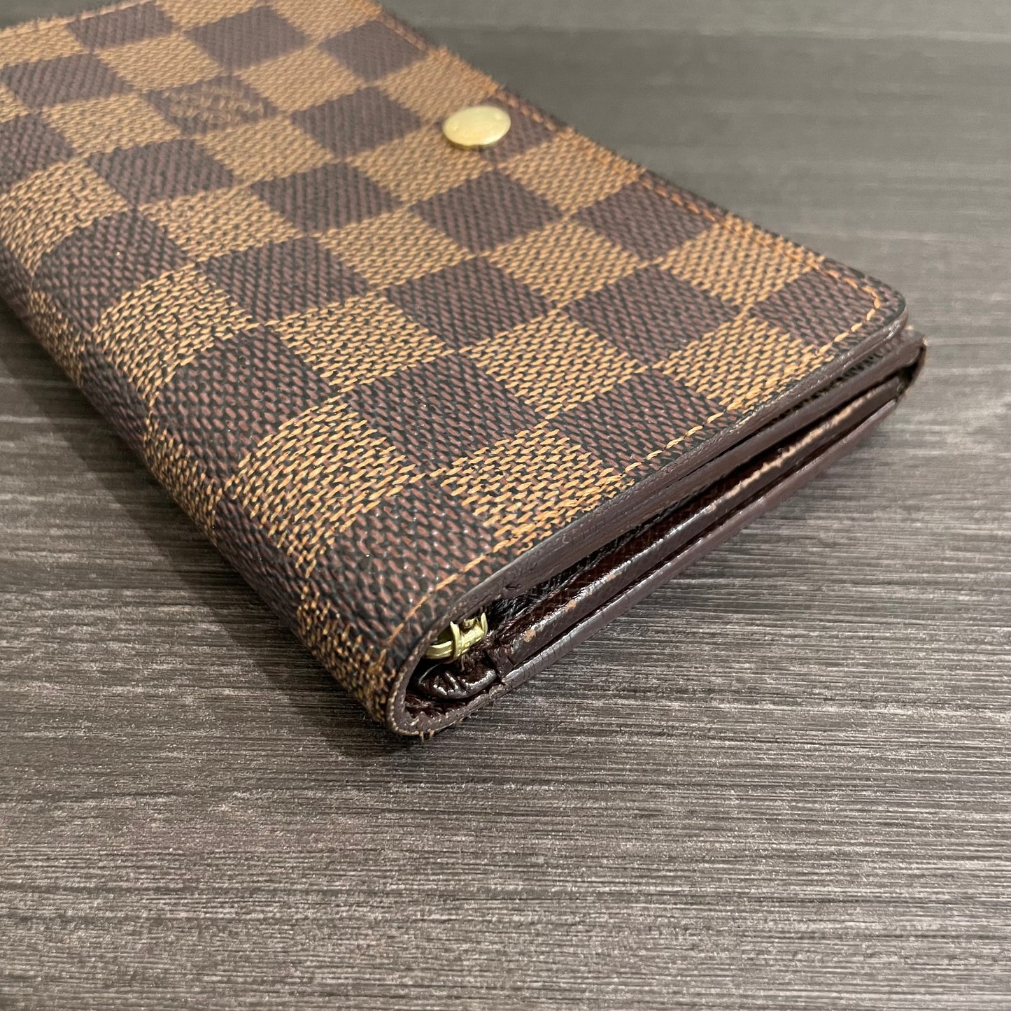 SOLD! Louis Vuitton Damier Wallet