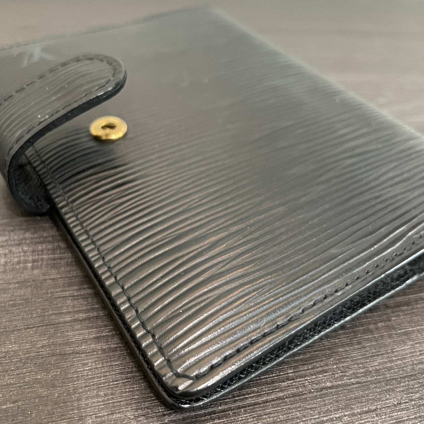 SOLD! Louis Vuitton Epi Agenda PM