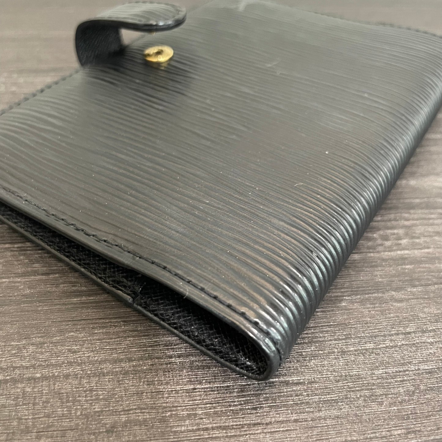 SOLD! Louis Vuitton Epi Agenda PM