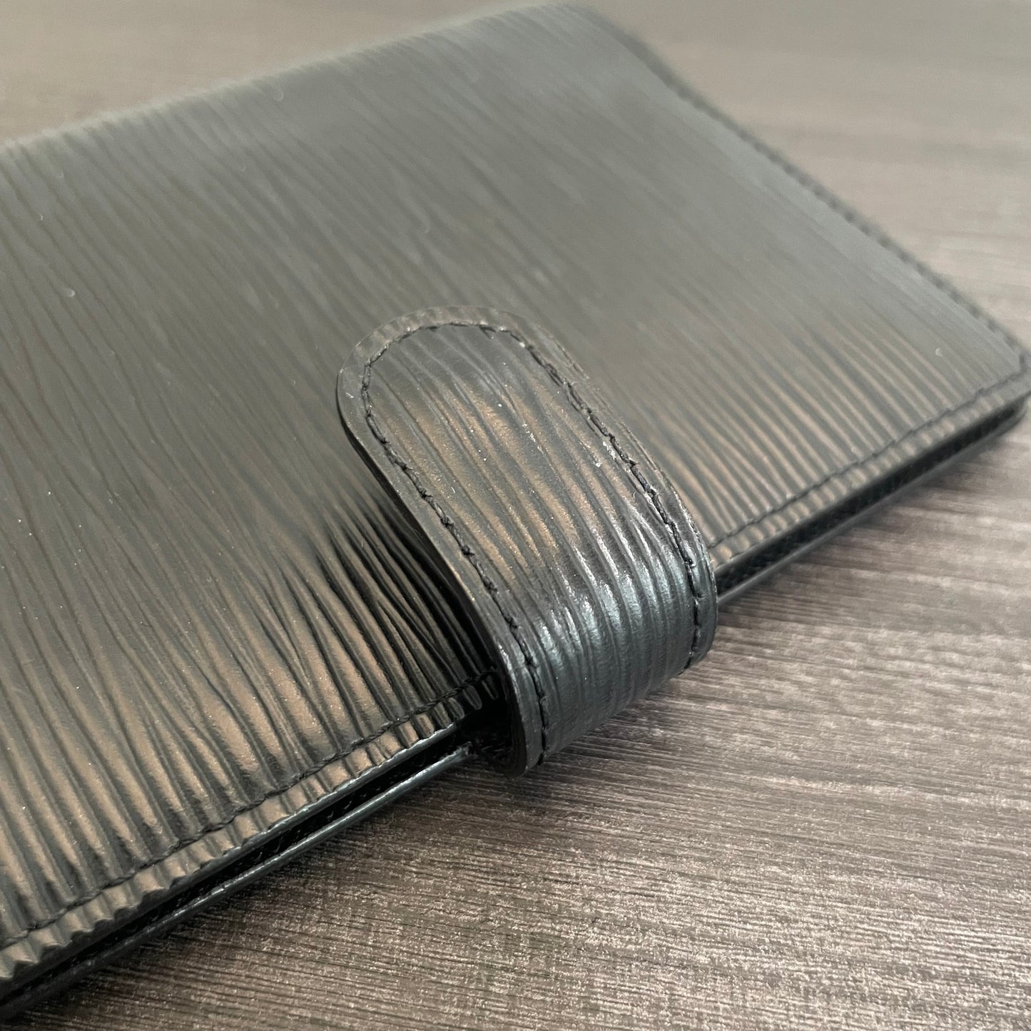 SOLD! Louis Vuitton Epi Agenda PM