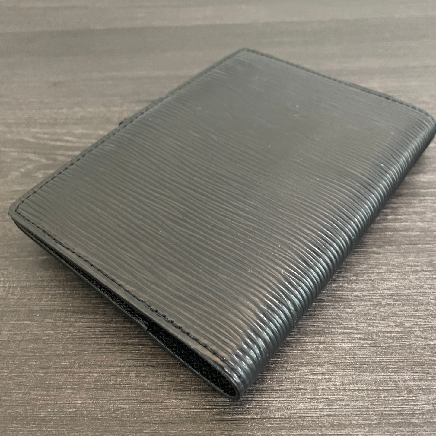 SOLD! Louis Vuitton Epi Agenda PM