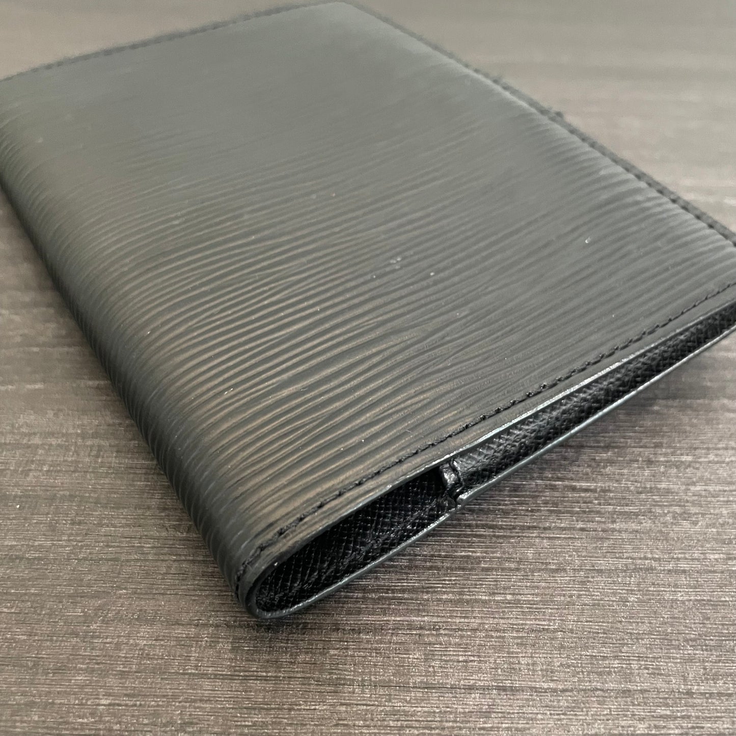 SOLD! Louis Vuitton Epi Agenda PM