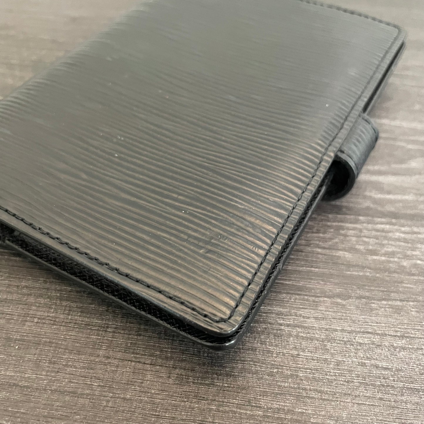 SOLD! Louis Vuitton Epi Agenda PM