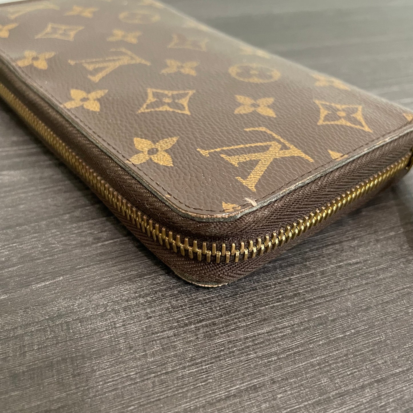 SOLD! Louis Vuitton Monogram Zippy Wallet