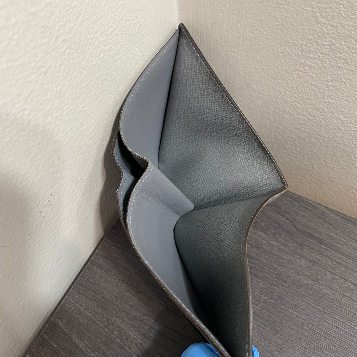 LOUIS VUITTON Gray Men's Leather Wallet