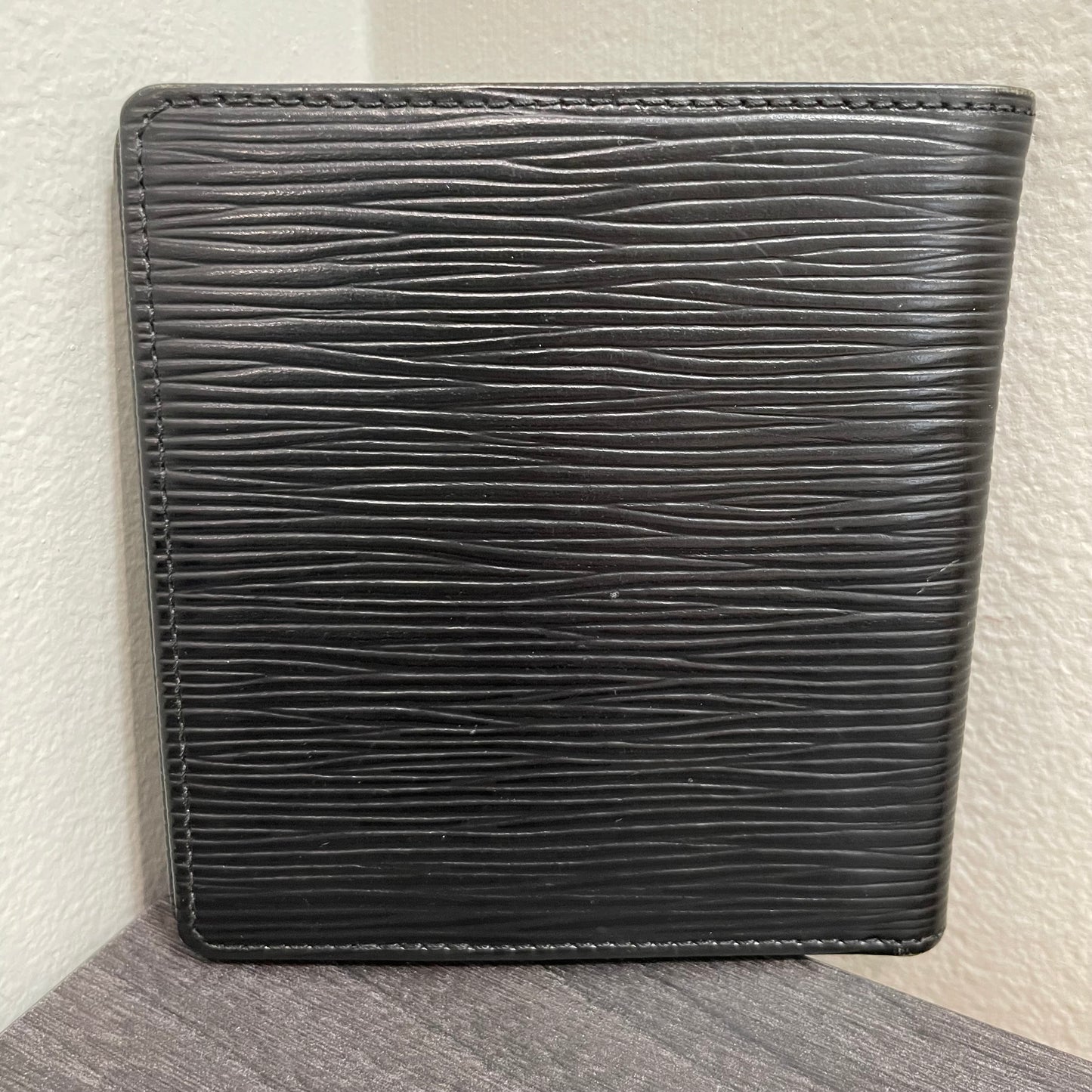 LOUIS VUITTON Black Men's Epi Wallet
